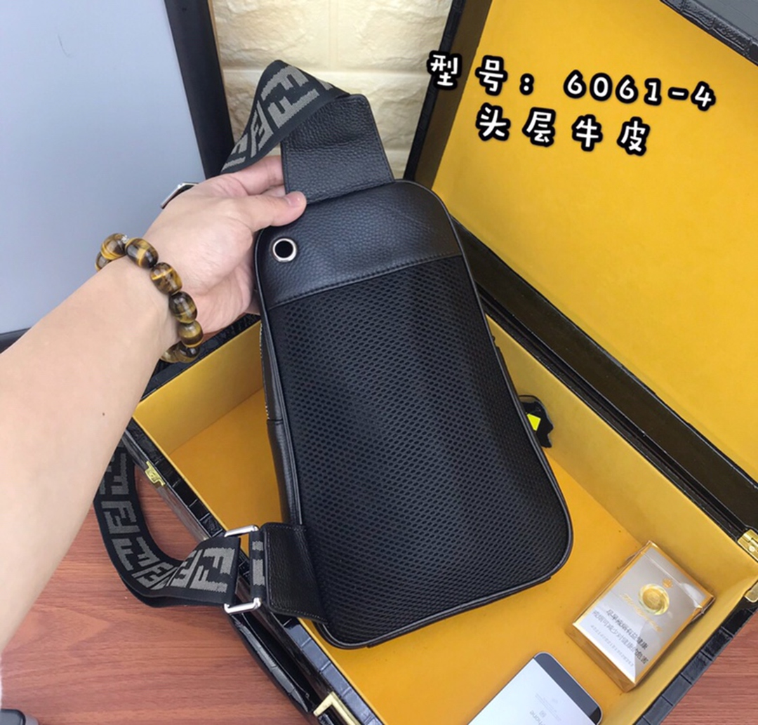 獨家精品原單芬迪胸包 斜挎包