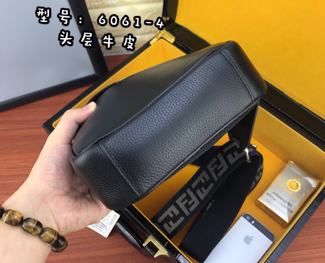 獨家精品原單芬迪胸包 斜挎包