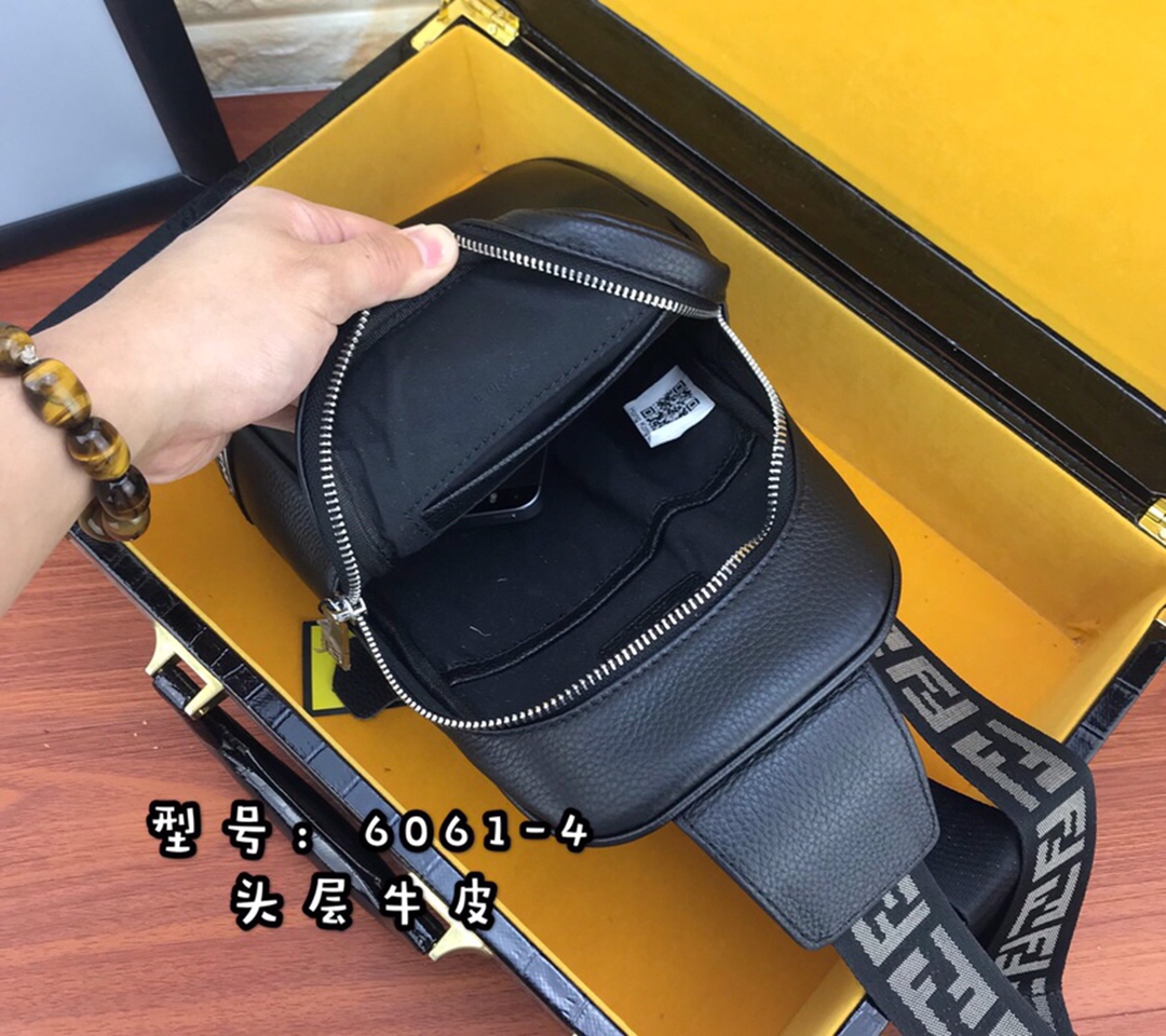 獨家精品原單芬迪胸包 斜挎包