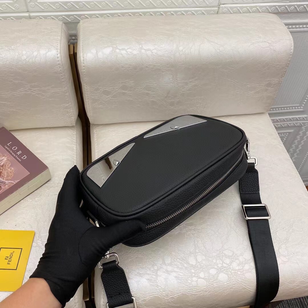 頂級A貨Fendi單肩包斜挎包 黑色
