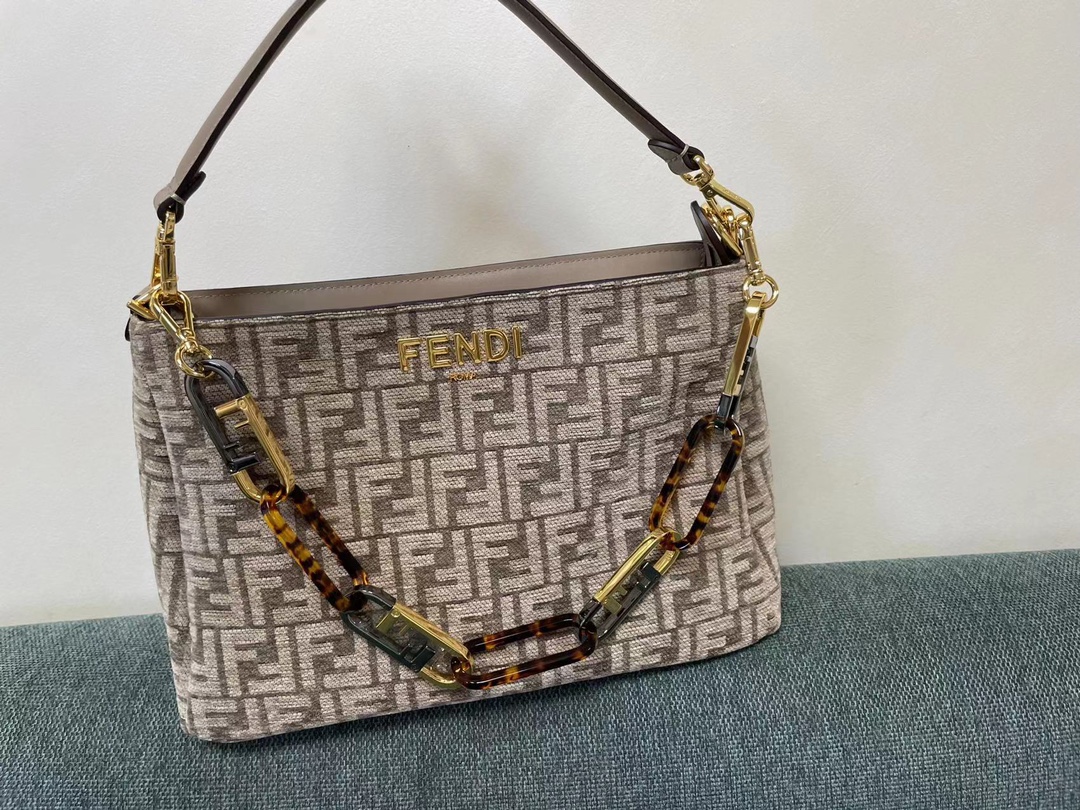 Fendi o’lock swing頂級高仿精品包包腋下包