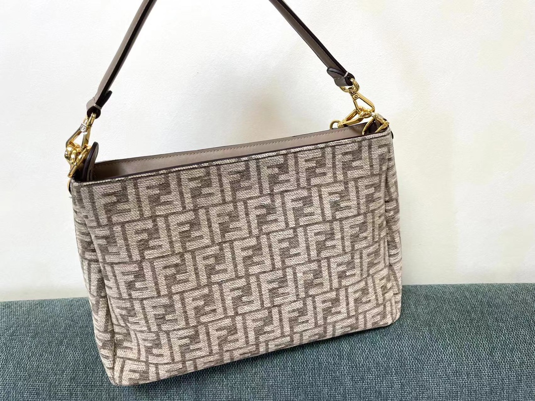 Fendi o’lock swing頂級高仿精品包包腋下包