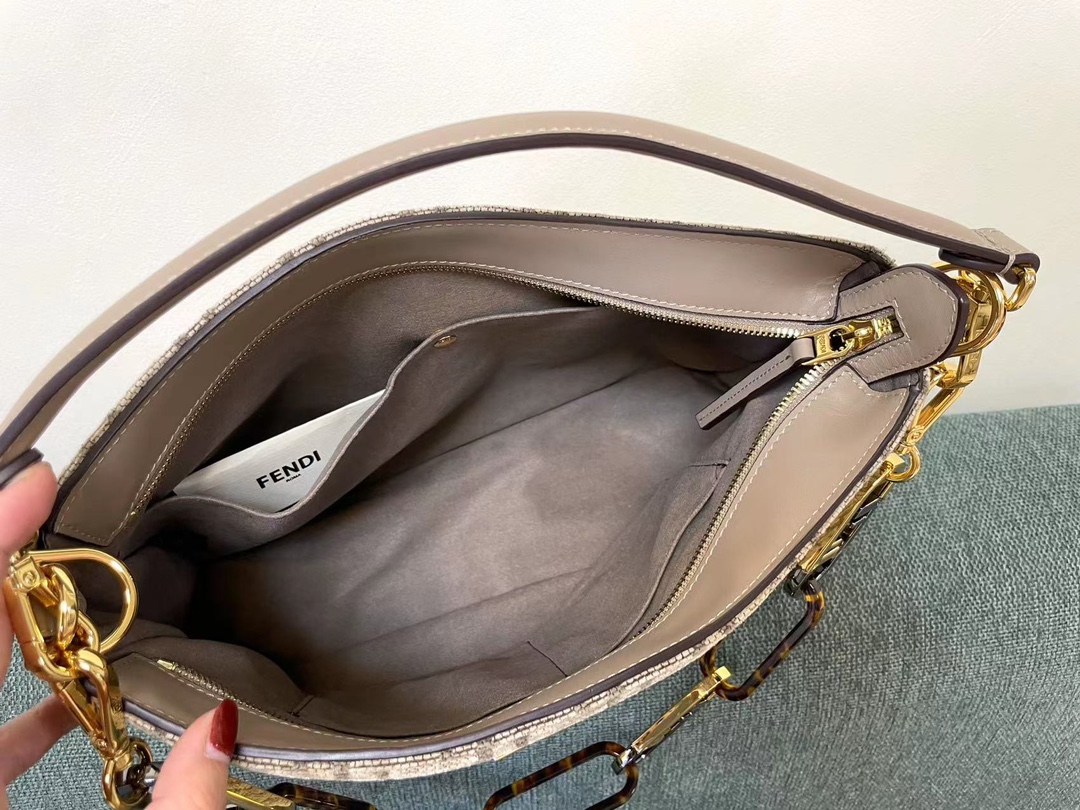 Fendi o’lock swing頂級高仿精品包包腋下包