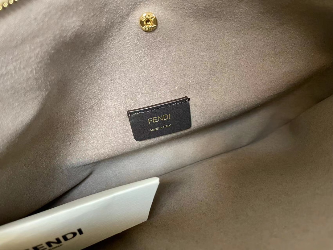 Fendi o’lock swing頂級高仿精品包包腋下包