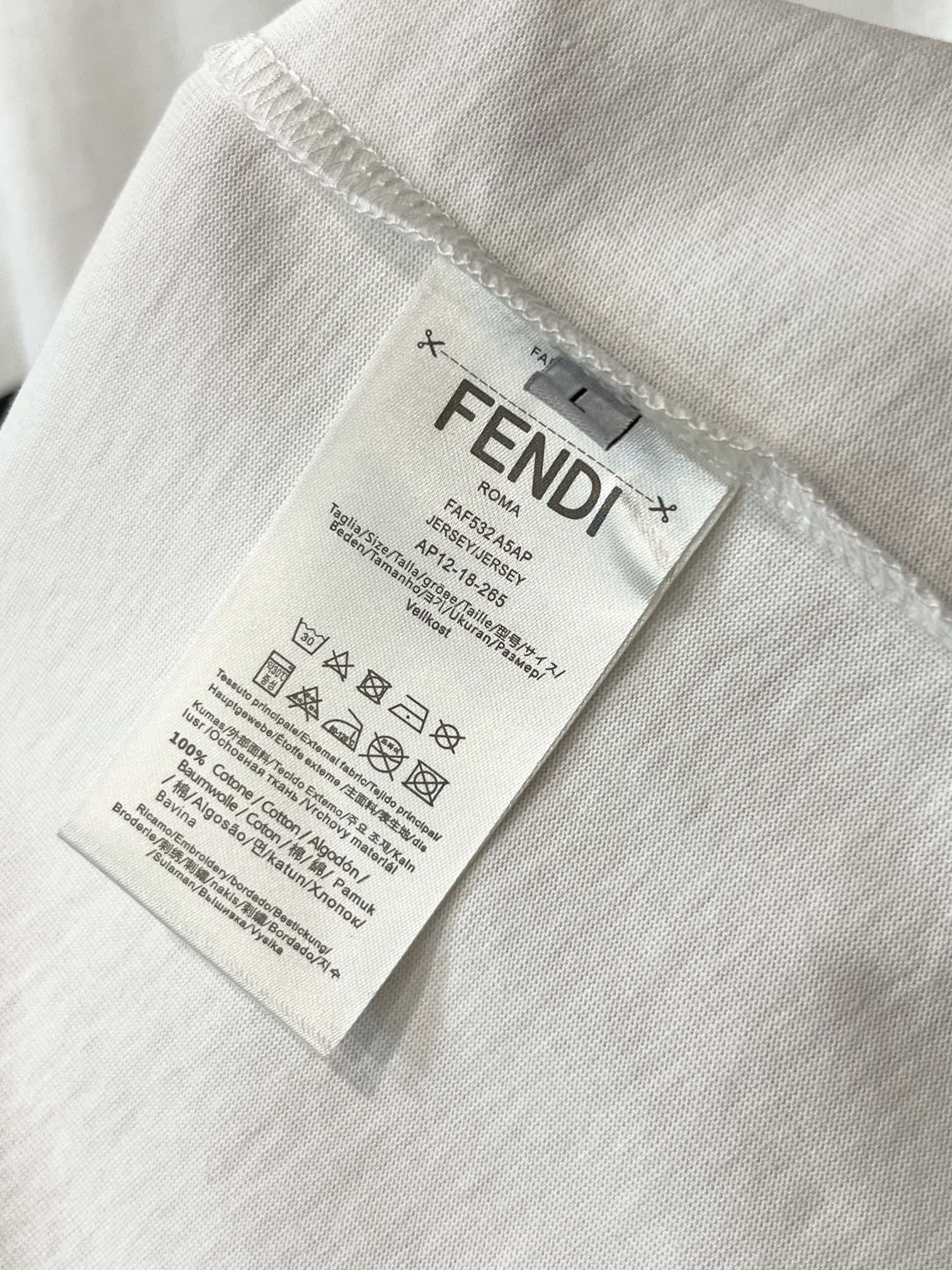 頂級A貨專櫃同步芬迪Fendi胸前logo圖案時尚潮流短袖T恤