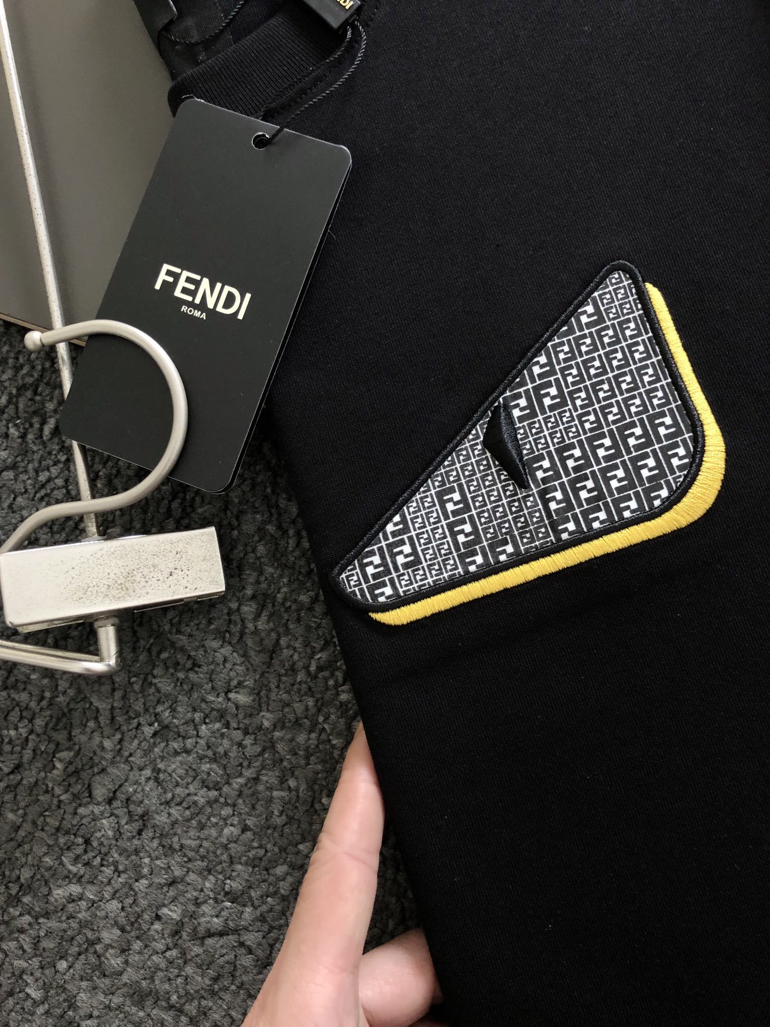 專櫃同步Fendi高仿圓領短袖T恤純棉印花小怪獸