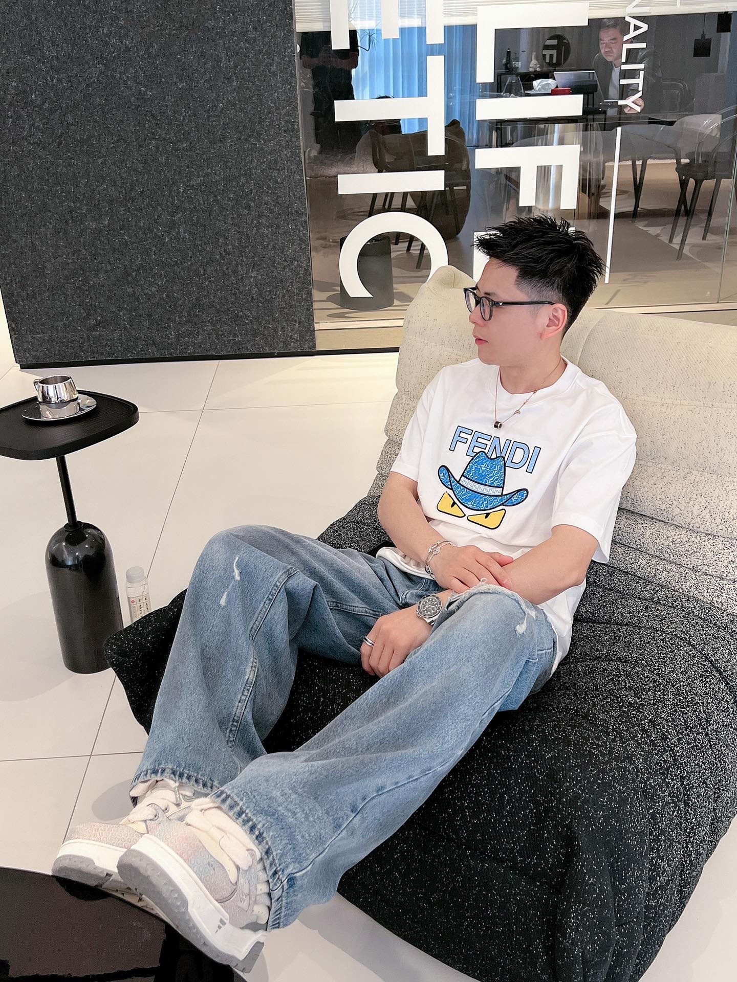 Fendi高仿專櫃同步長絨棉短袖圓領T恤 男裝