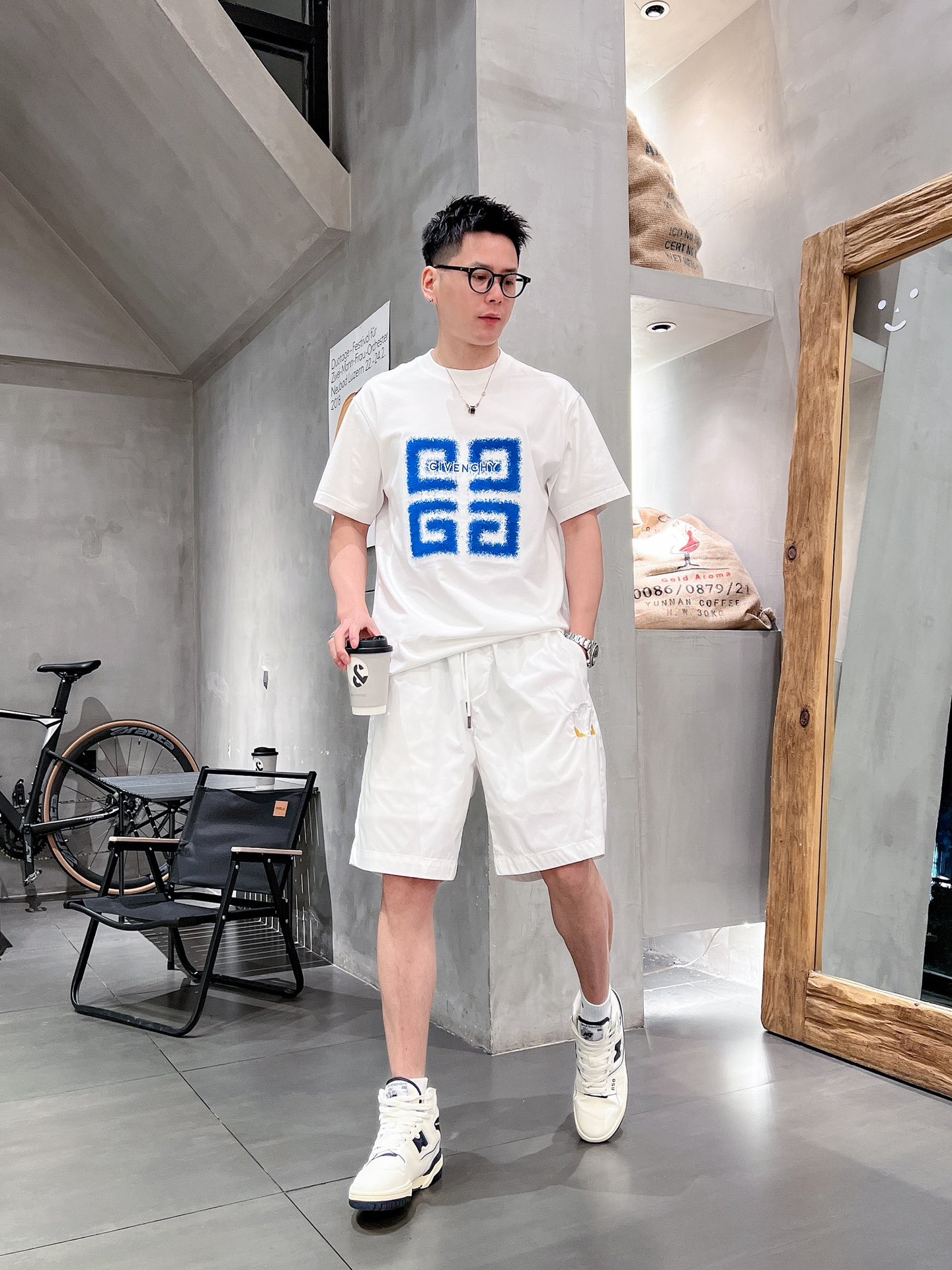頂級原單Fendi芬迪男裝休閒五分褲短褲男裝 白色褲子