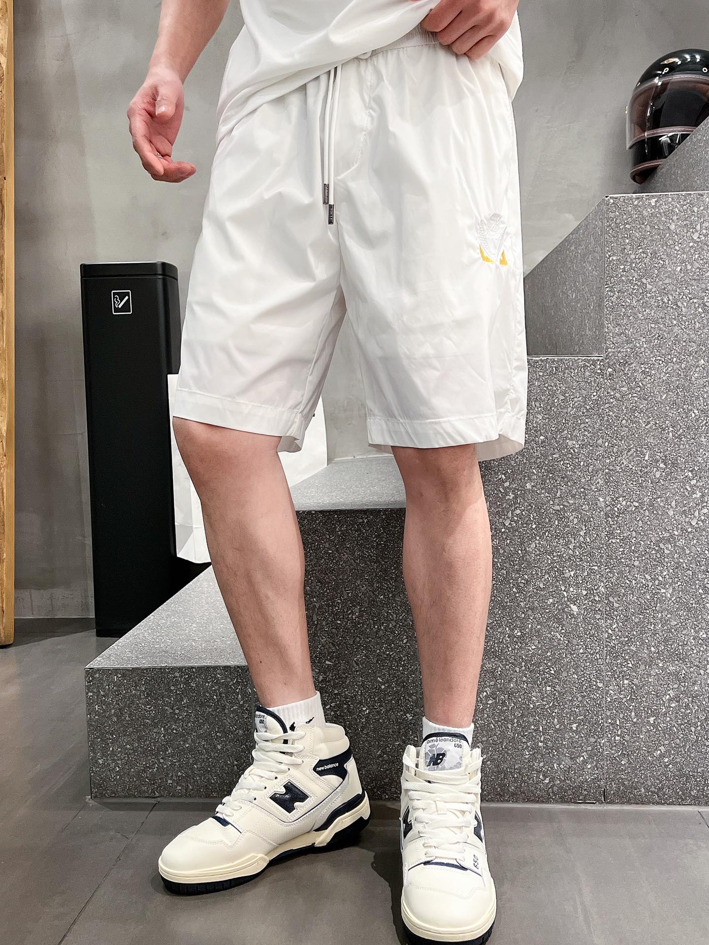 頂級原單Fendi芬迪男裝休閒五分褲短褲男裝 白色褲子