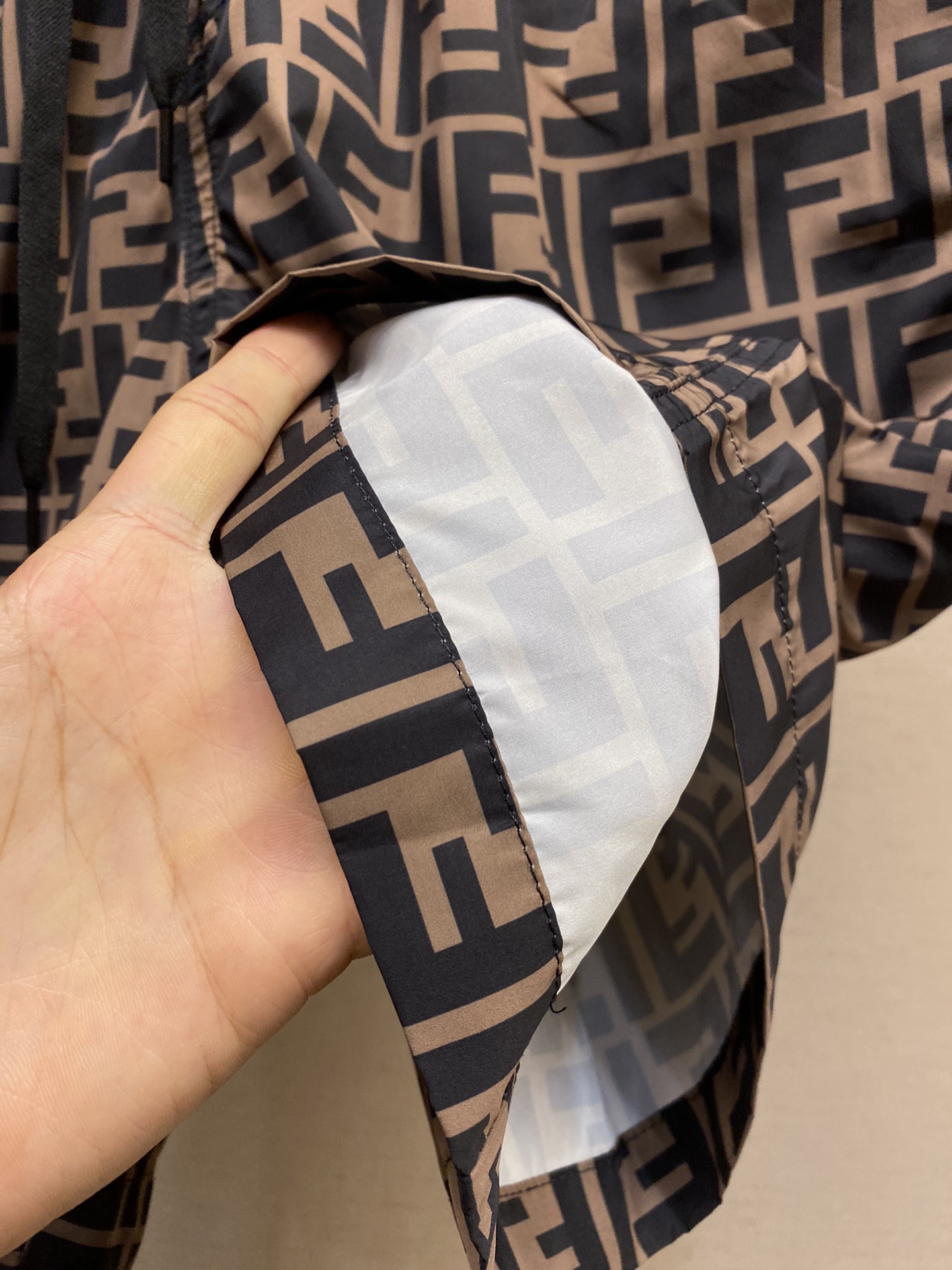 頂級奢侈品Fendi高仿原單沙灘短褲休閒褲字