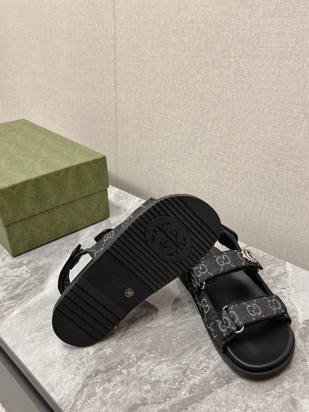 頂級原單Gucci情侶鞋沙灘涼鞋 經典老布鞋 黑色