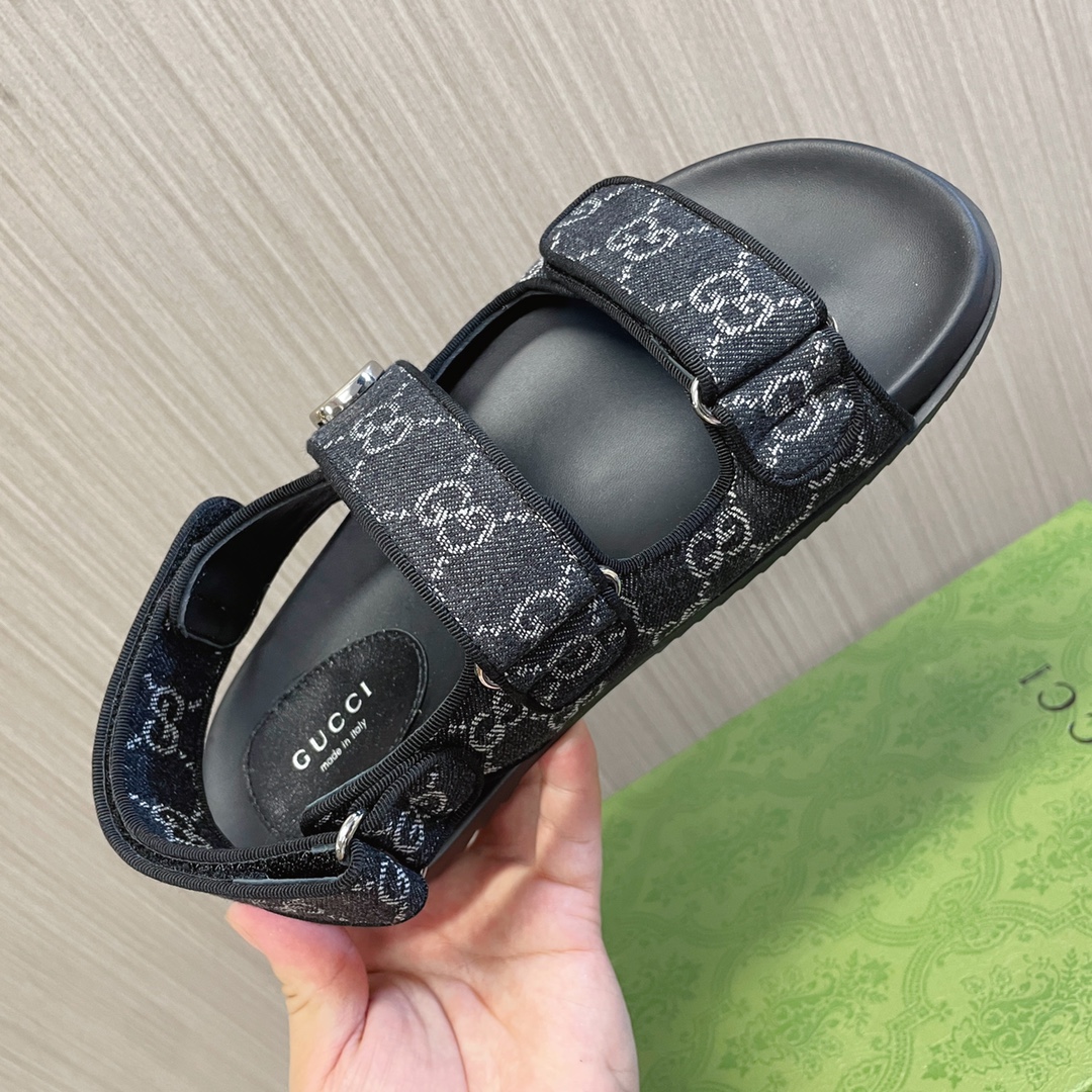 頂級原單Gucci 沙灘涼鞋 經典老花布涼鞋