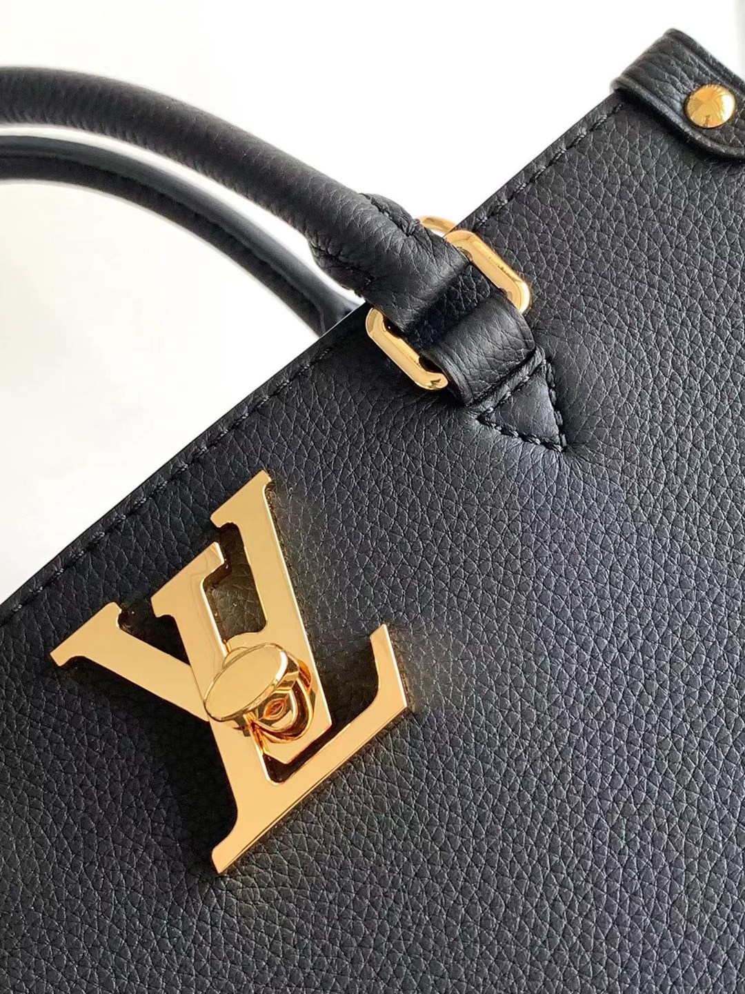 M22311黑色Louis Vuitton高仿精品手袋四方包系列