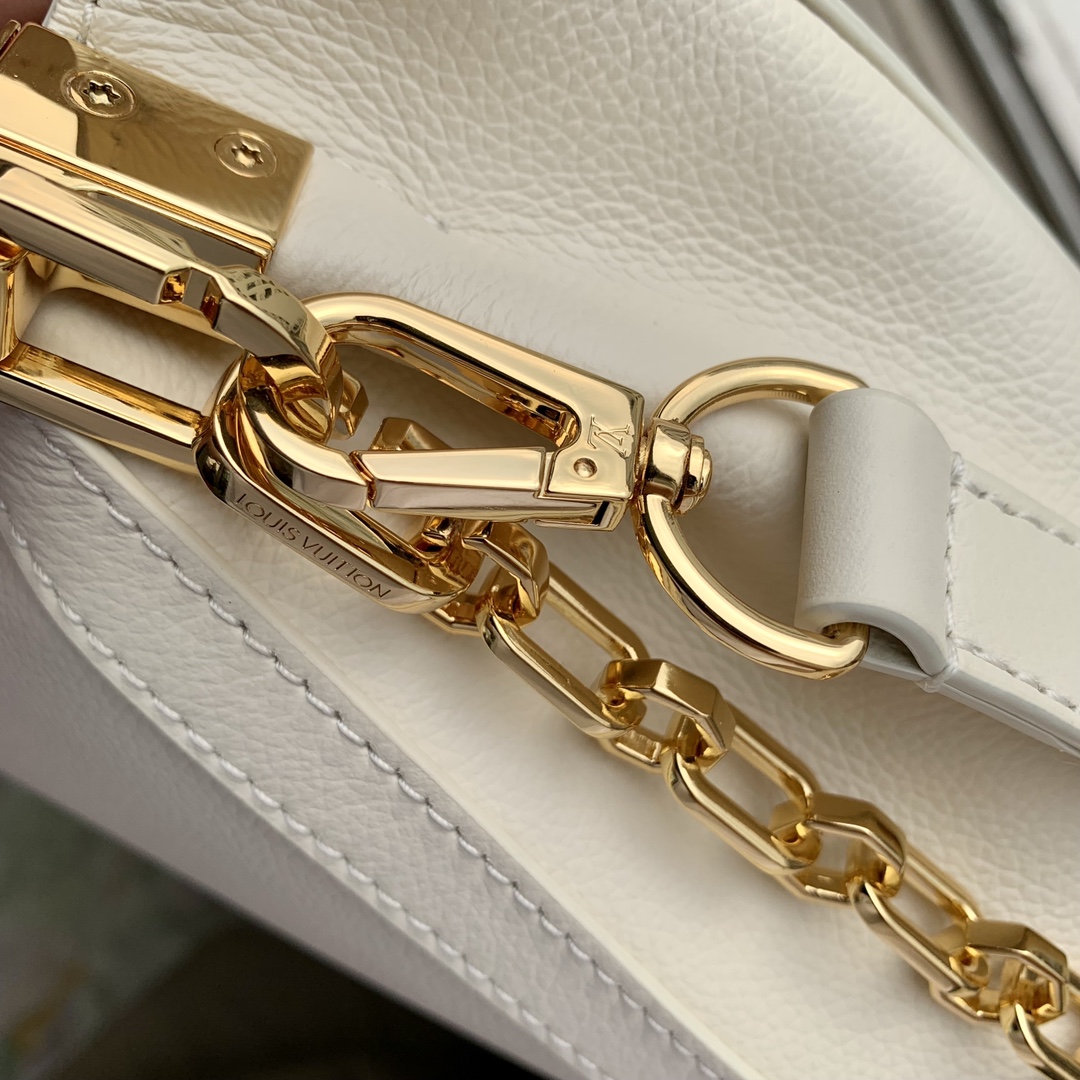 Dauphine Soft M25050Louis Vuitton 中號手袋高仿包包