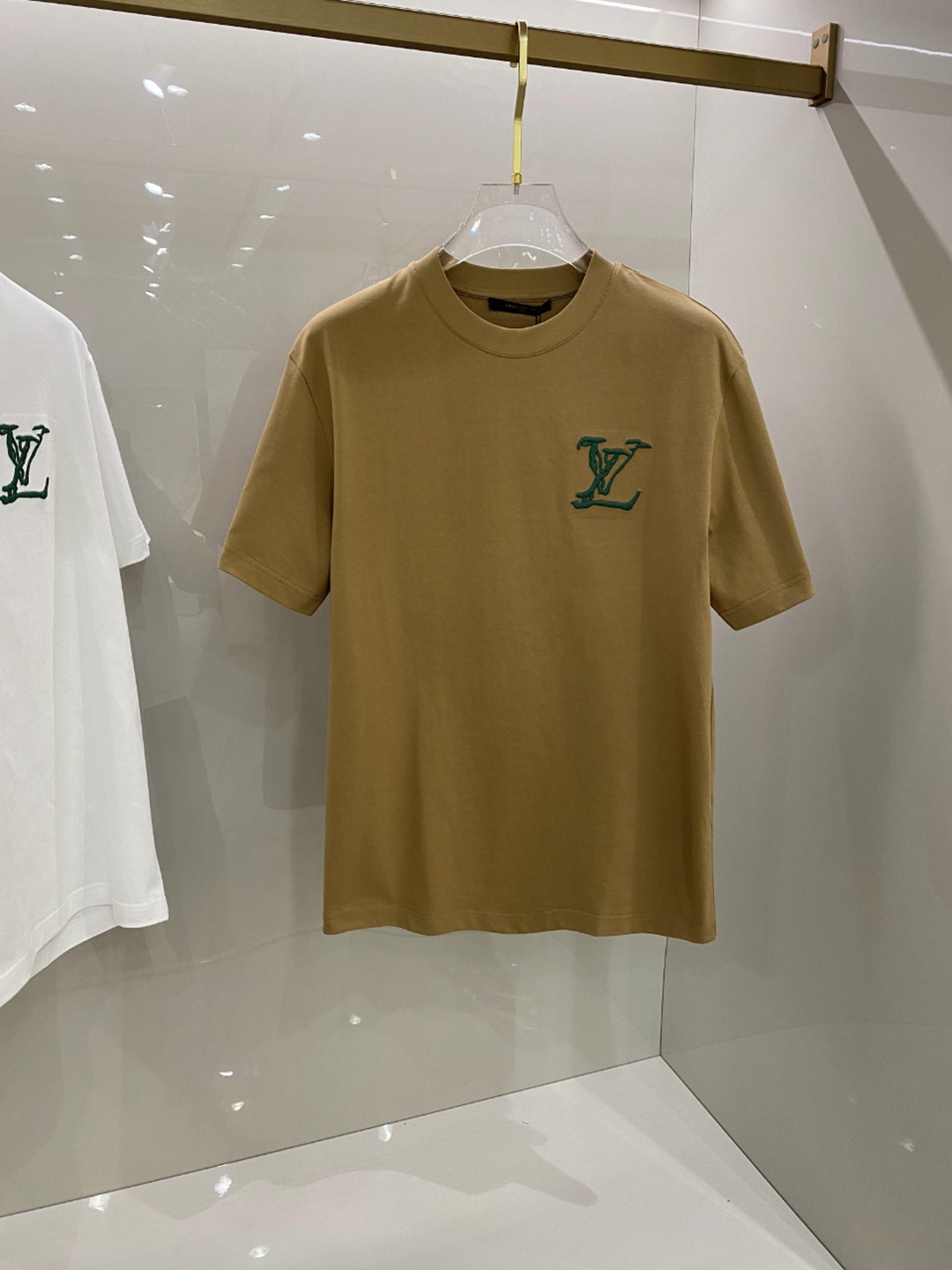頂級Louis Vuitton重工刺繡高仿衣服短袖T恤男裝