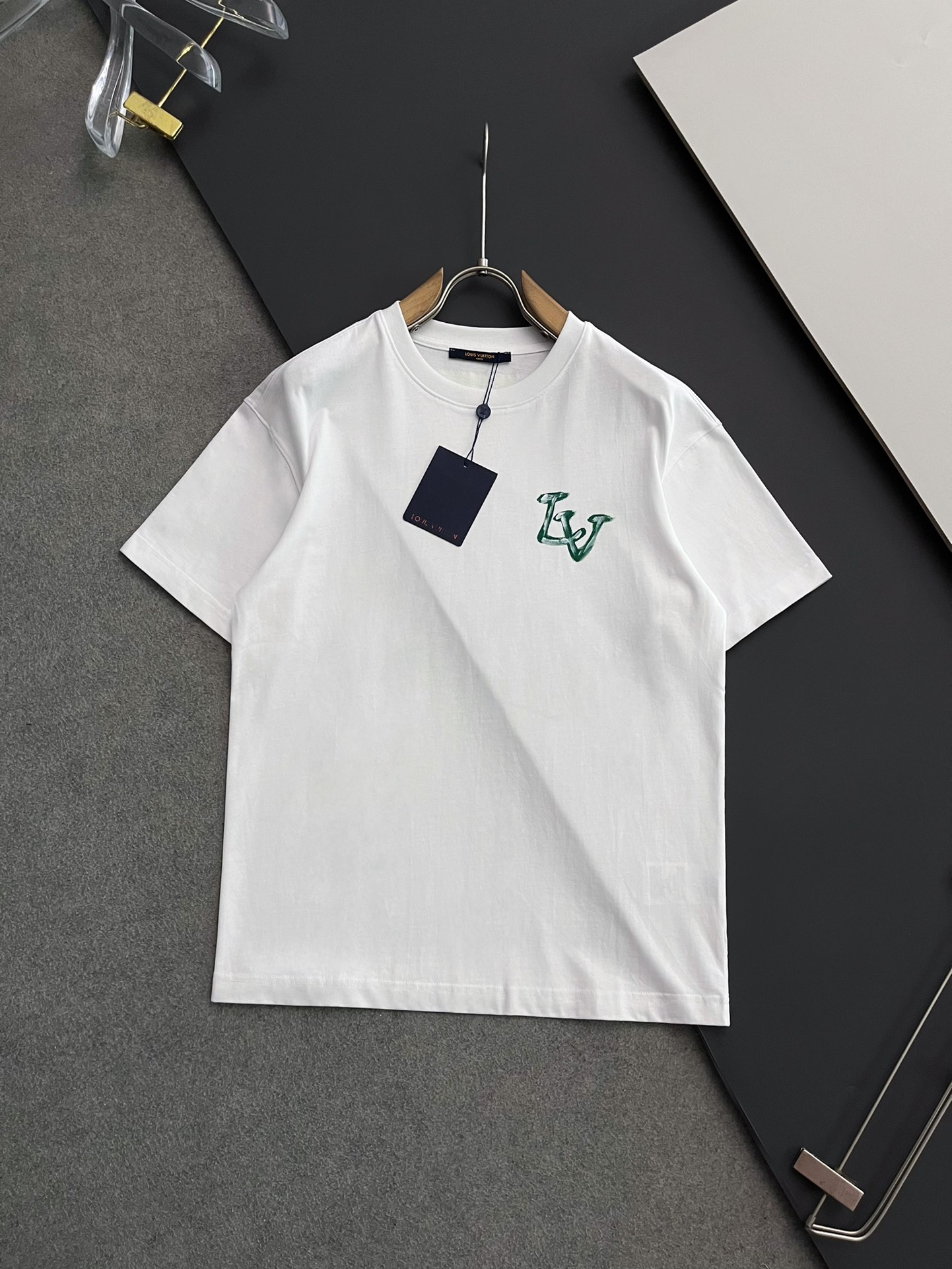 獨家精品路易威登LV高仿精品衣服男裝短袖T恤