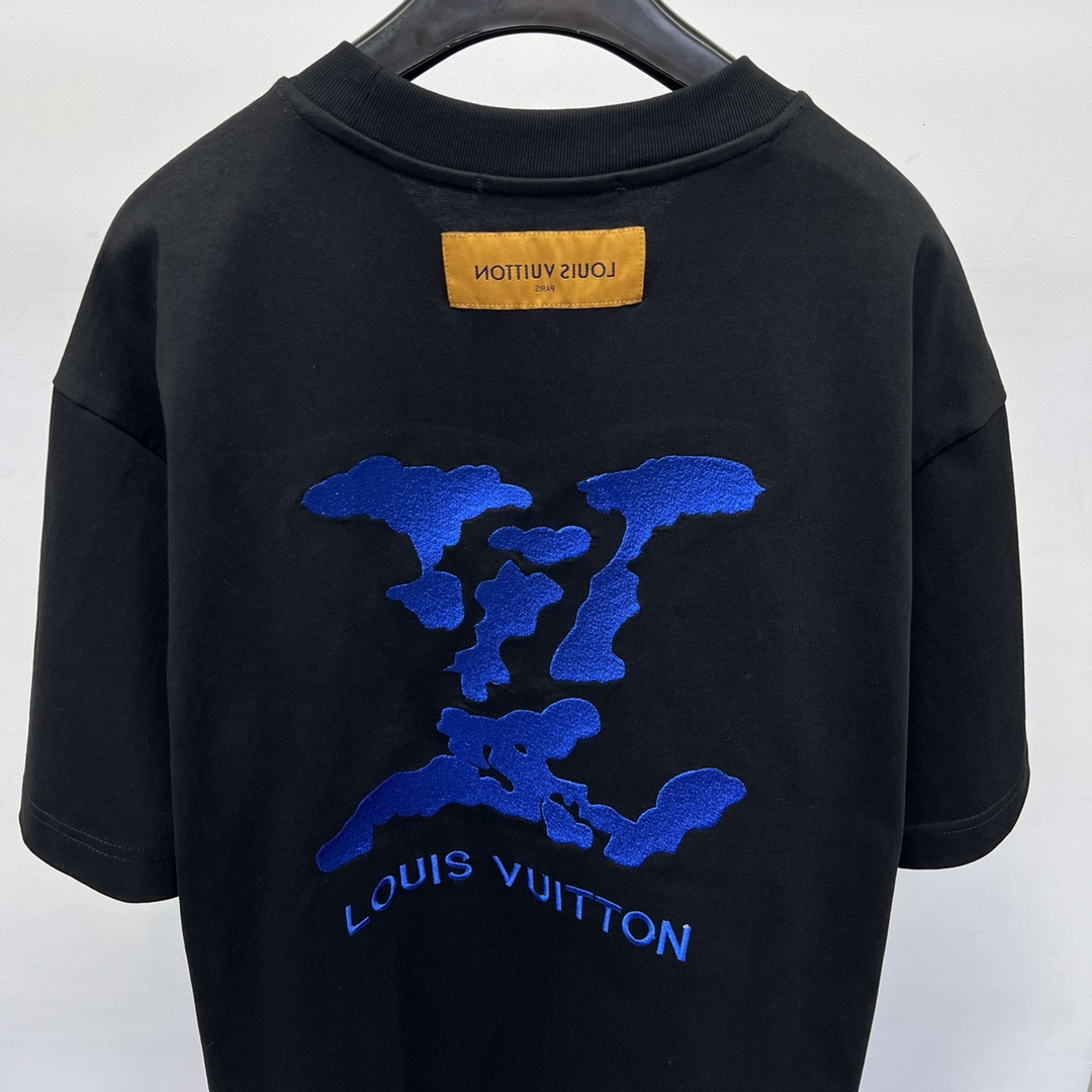 藍色雲朵頂級高仿LV精品衣服 官網同步短袖純棉T恤