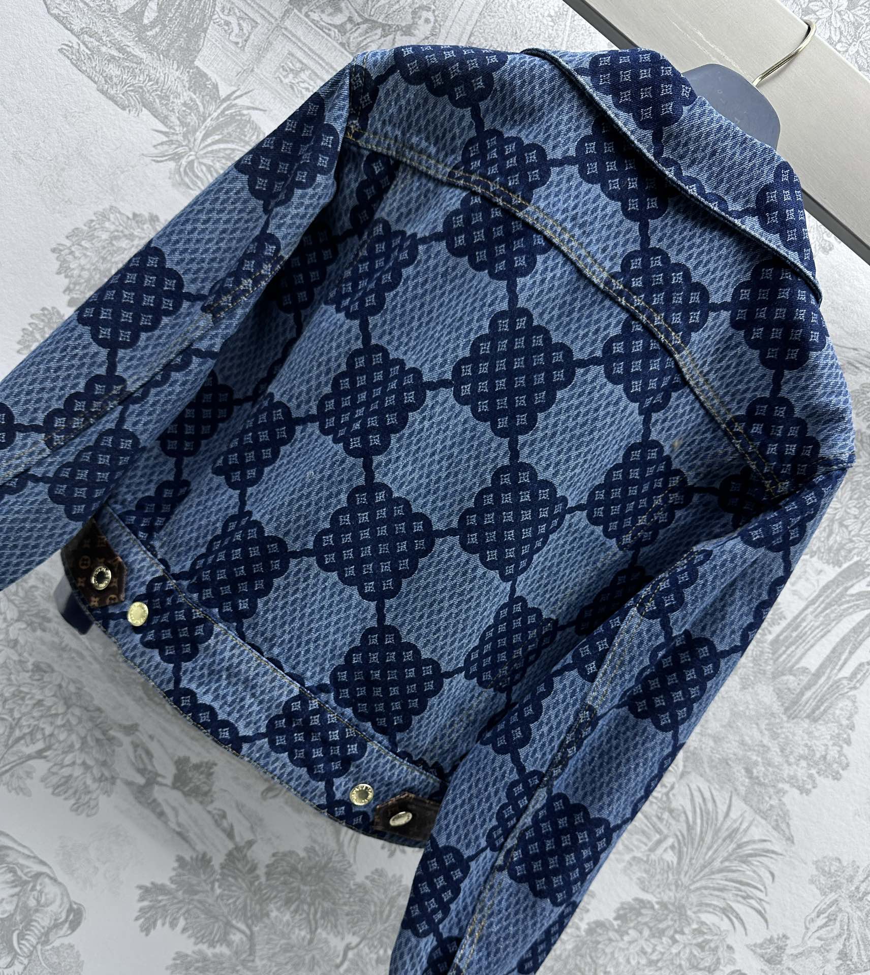 Louis Vuitton2024新品高仿盤棋格外套全棉材質翻領格子外套