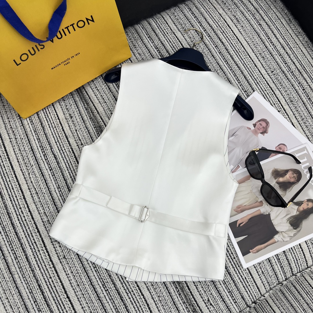 高仿路易威登衣服春夏系列女款無袖馬甲時尚背心