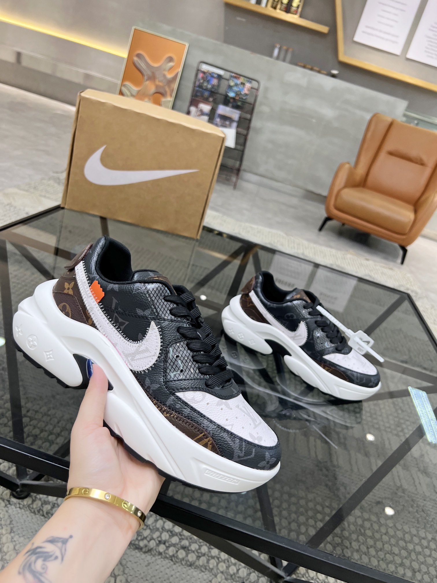 頂級代購奢侈品LV高仿真皮材質休閒鞋低幫運動鞋