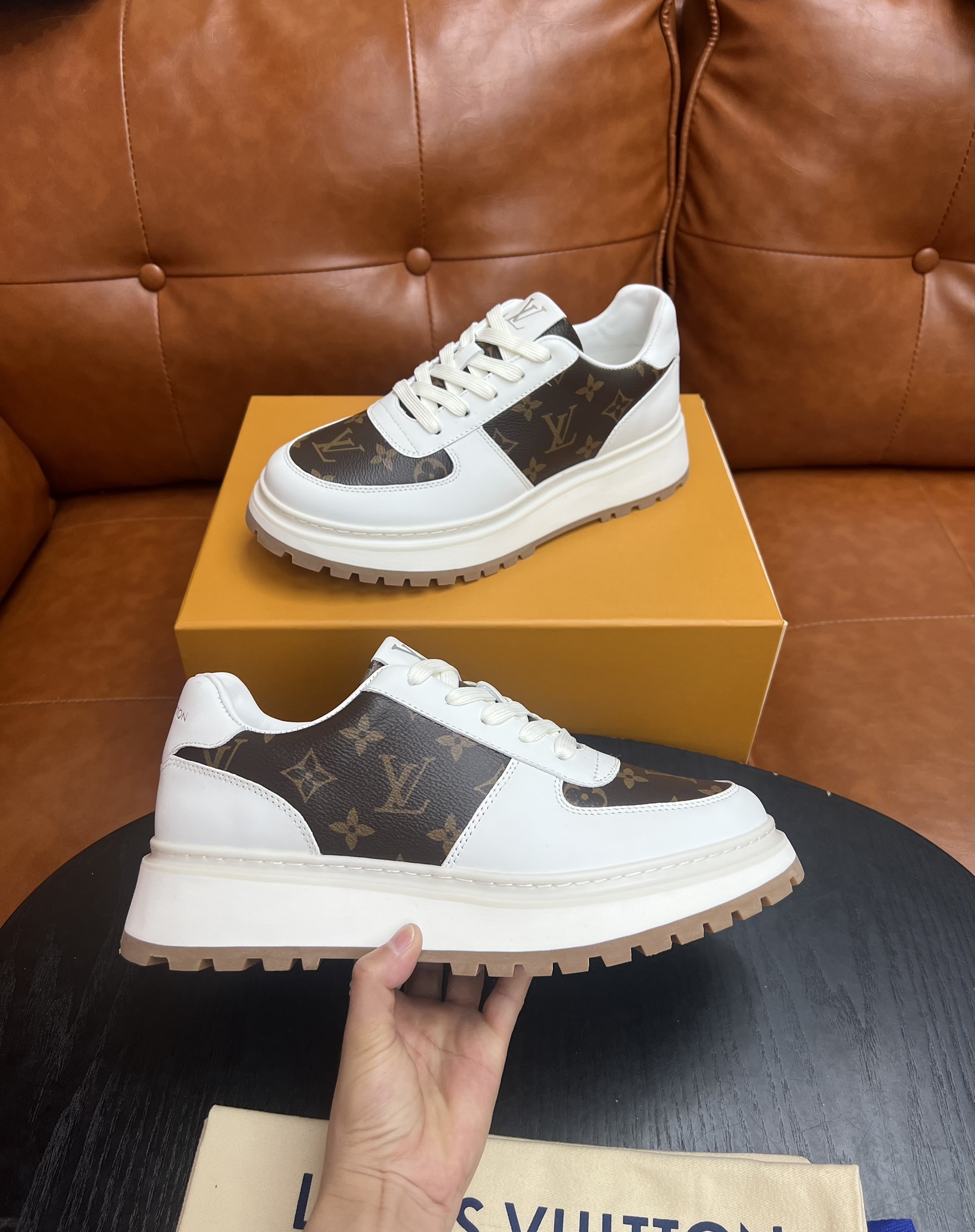 Louis Vuitton 專櫃同步高仿莆田鞋運動休閒鞋