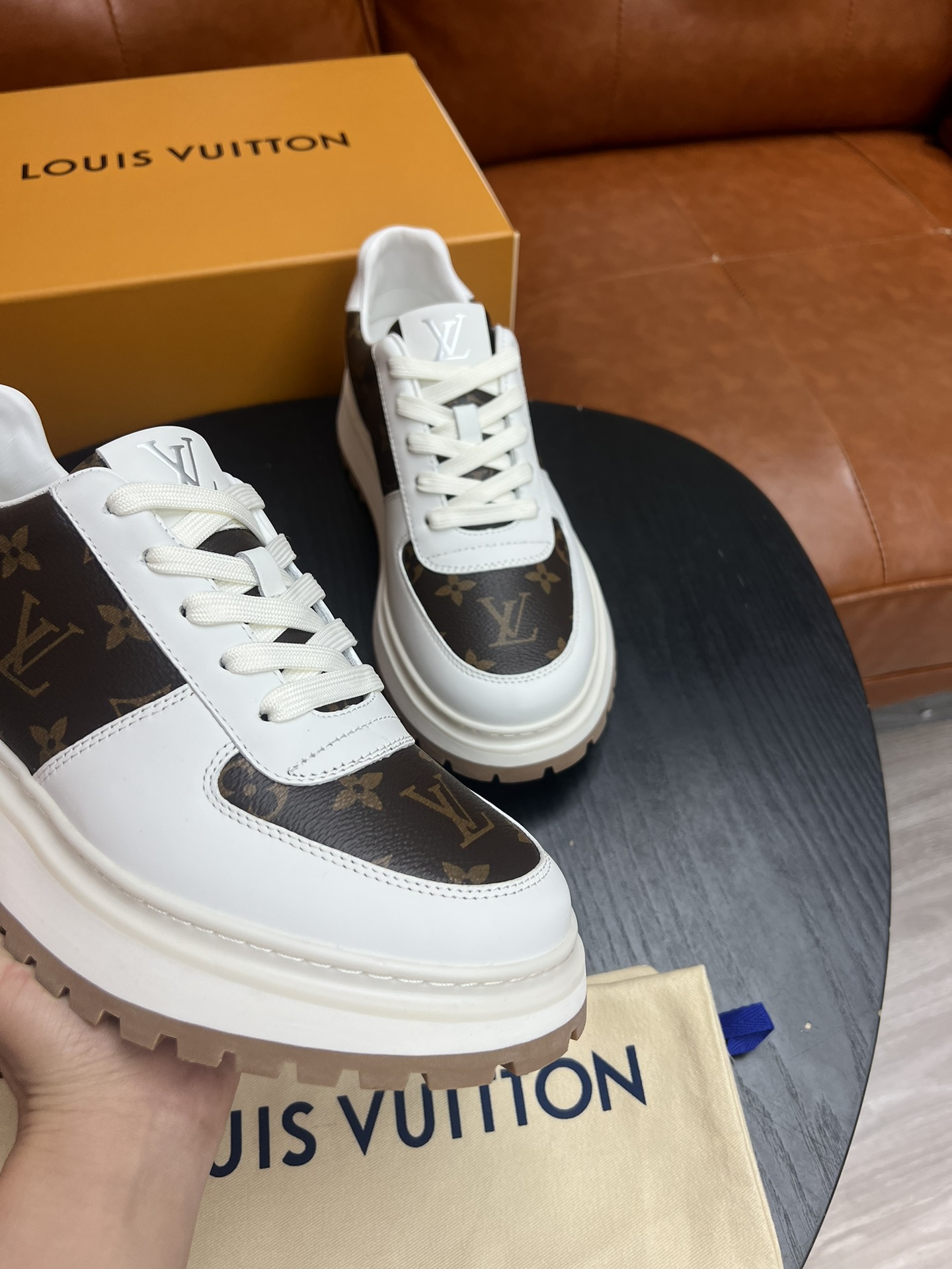 Louis Vuitton 專櫃同步高仿莆田鞋運動休閒鞋