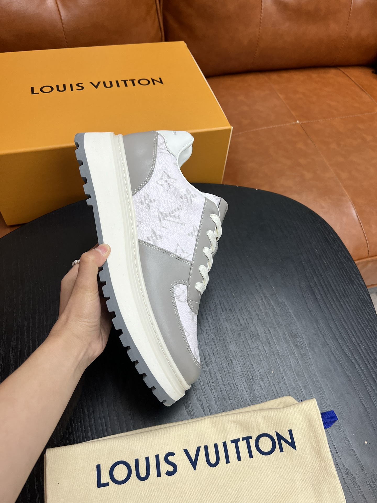 Louis Vuitton官網同步頂級復刻運動休閒鞋 米灰色