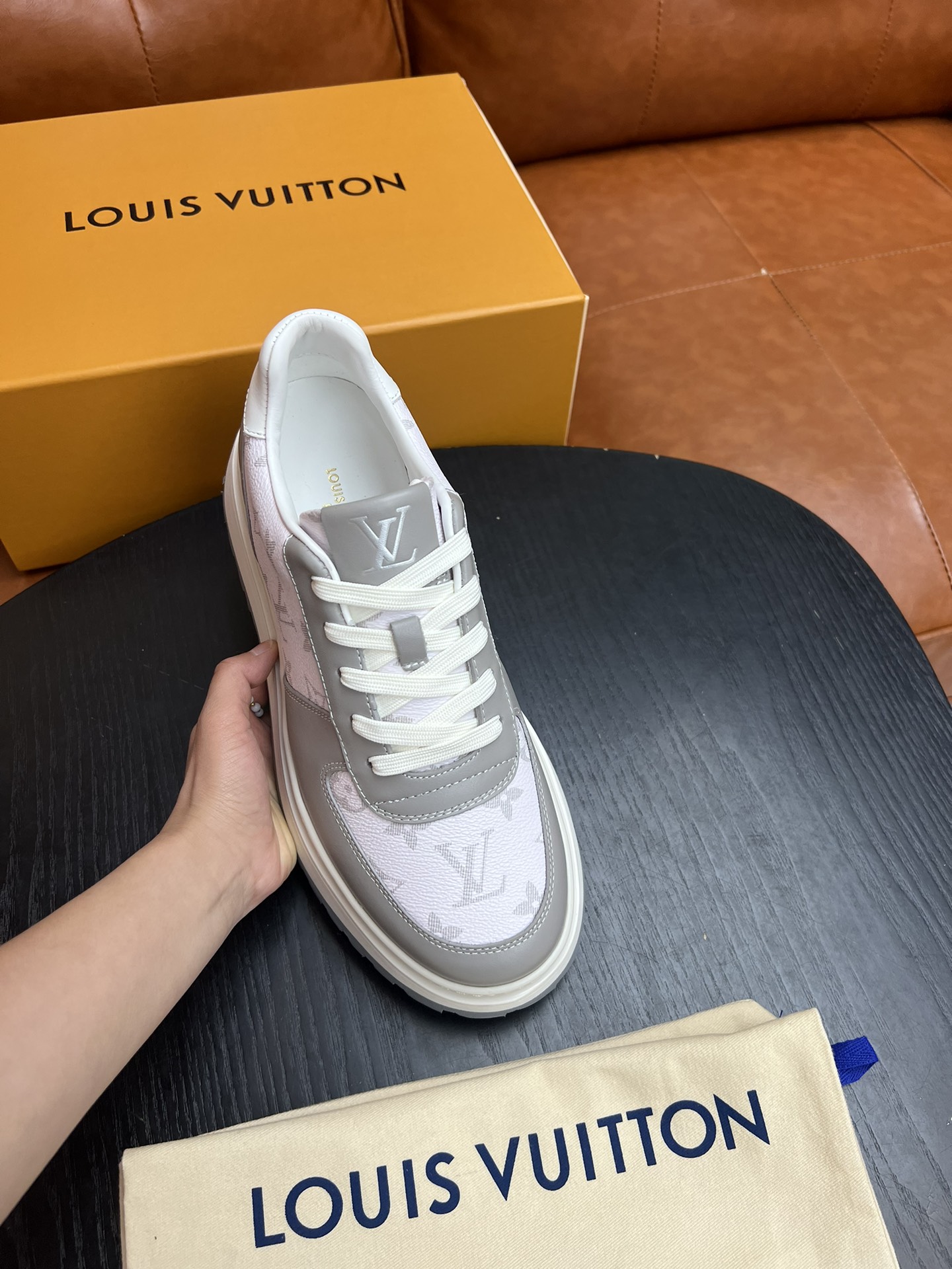 Louis Vuitton官網同步頂級復刻運動休閒鞋 米灰色