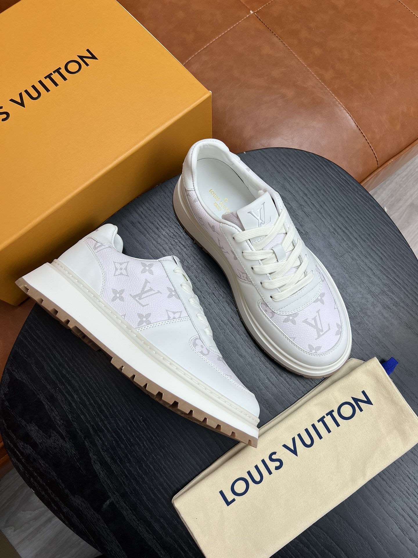 Louis Vuitton官網同步原版品質運動休閒鞋小白鞋