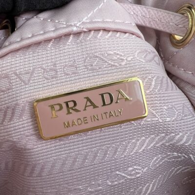 1比1複刻普拉達包包 Prada Re-Edition 1995 Chaîne Re-Nylon 肩背袋 粉紅