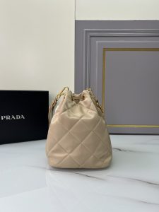 1比1複刻普拉達包包 Prada Re-Edition 1995 Chaîne Re-Nylon 肩背袋 棕色