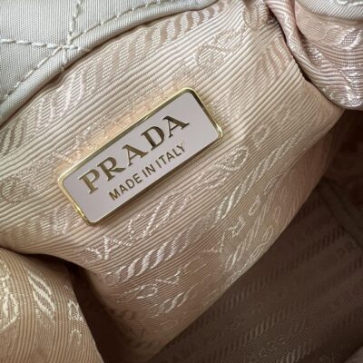 1比1複刻普拉達包包 Prada Re-Edition 1995 Chaîne Re-Nylon 肩背袋 棕色