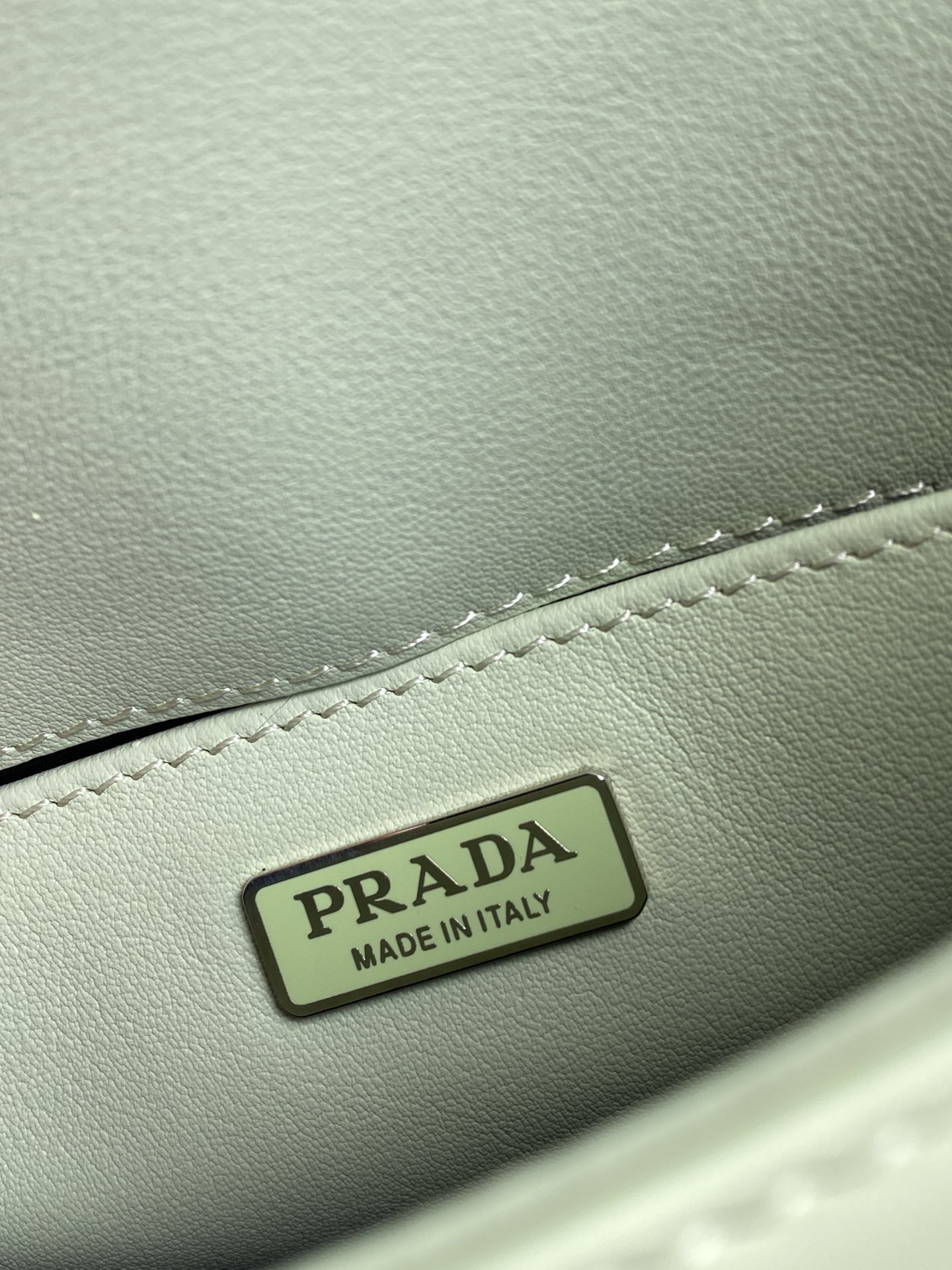 高仿原單普拉達包包 Prada Cleo 亮面皮革單肩包 腋下包 緑色
