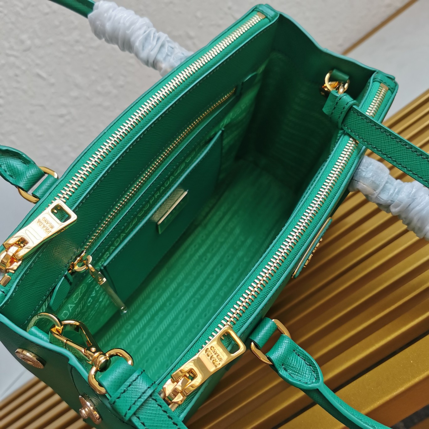複刻普拉達包包 中號Prada Galleria Saffiano皮革手袋 殺手包 緑色