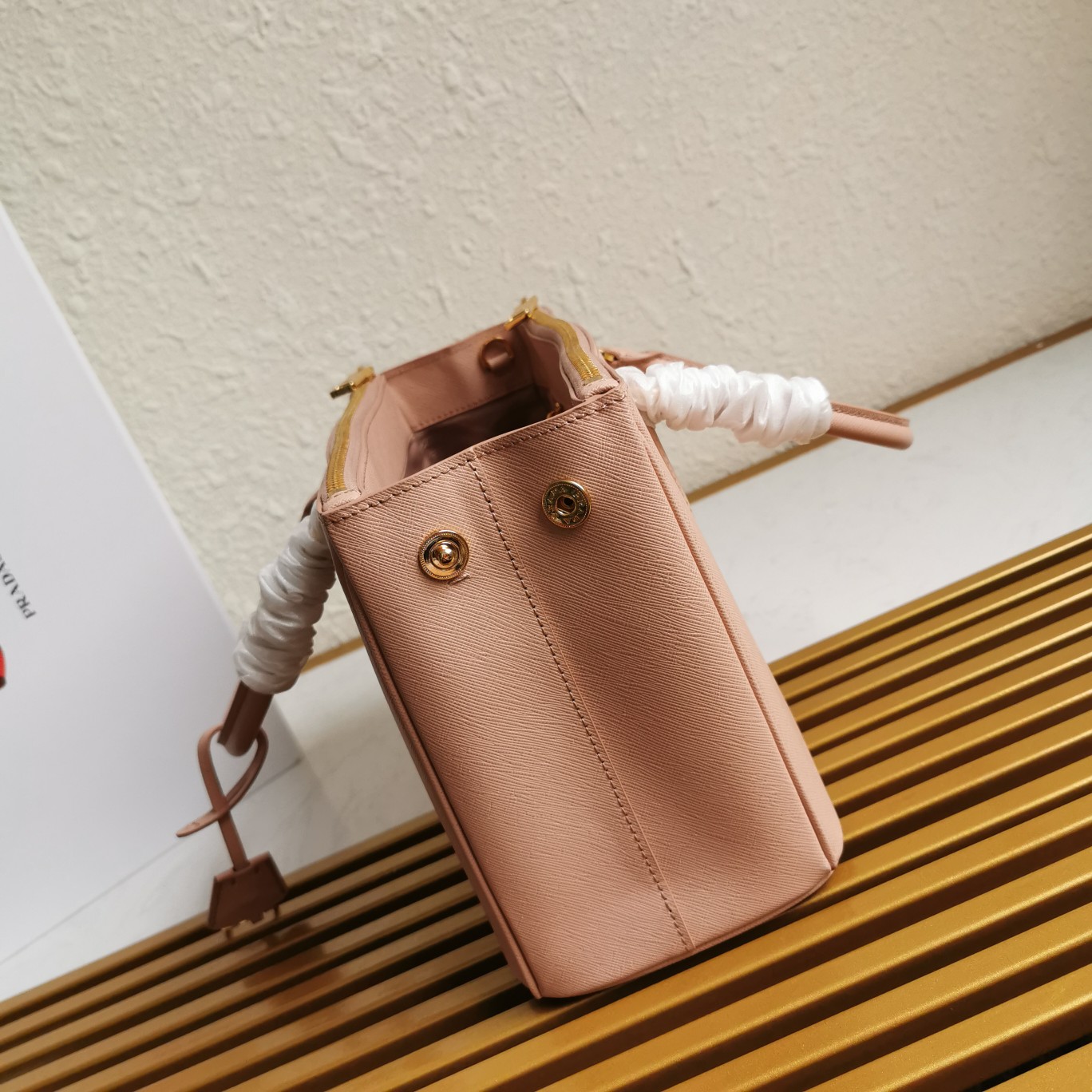 複刻普拉達包包 中號Prada Galleria Saffiano皮革手袋 殺手包 杏色