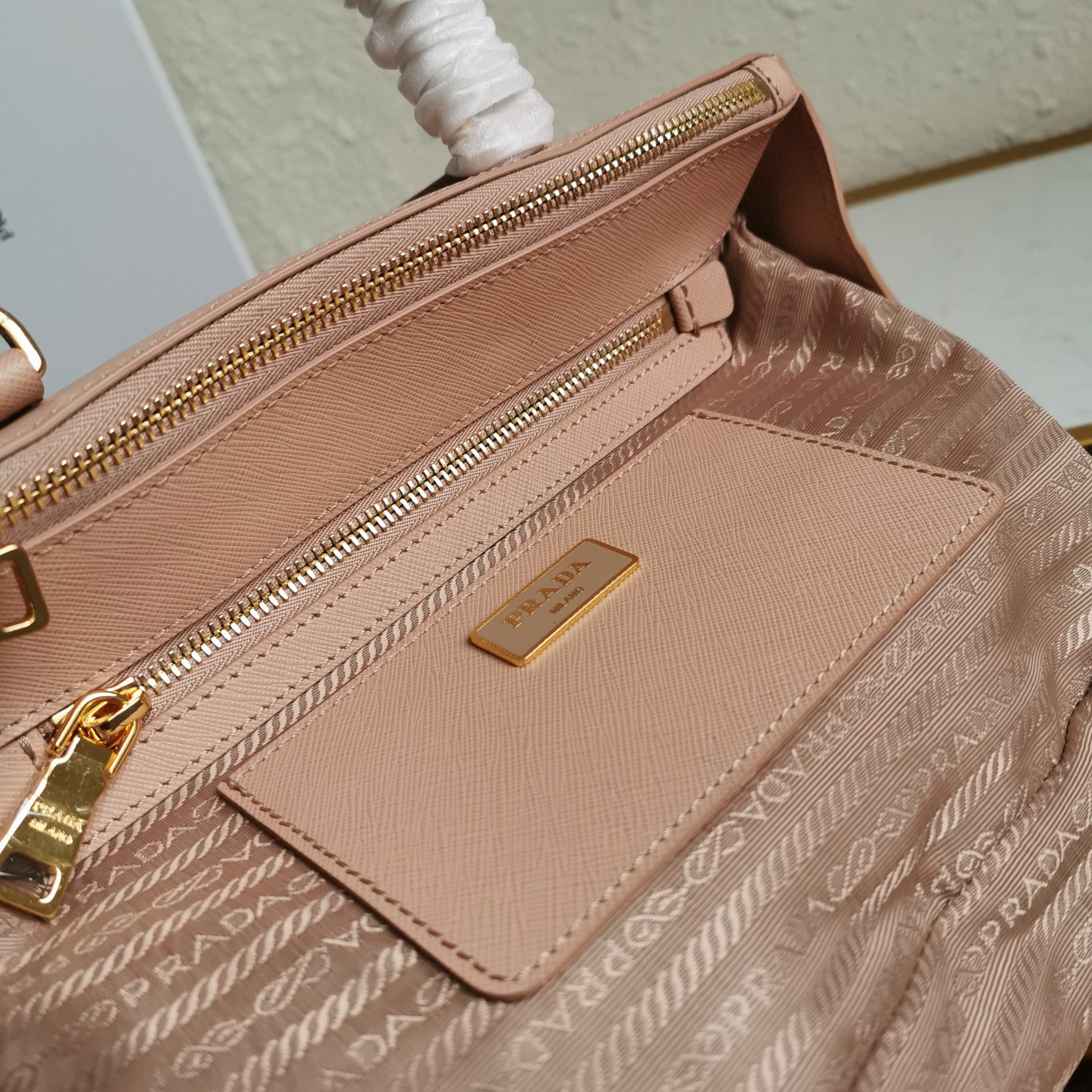 複刻普拉達包包 中號Prada Galleria Saffiano皮革手袋 殺手包 杏色