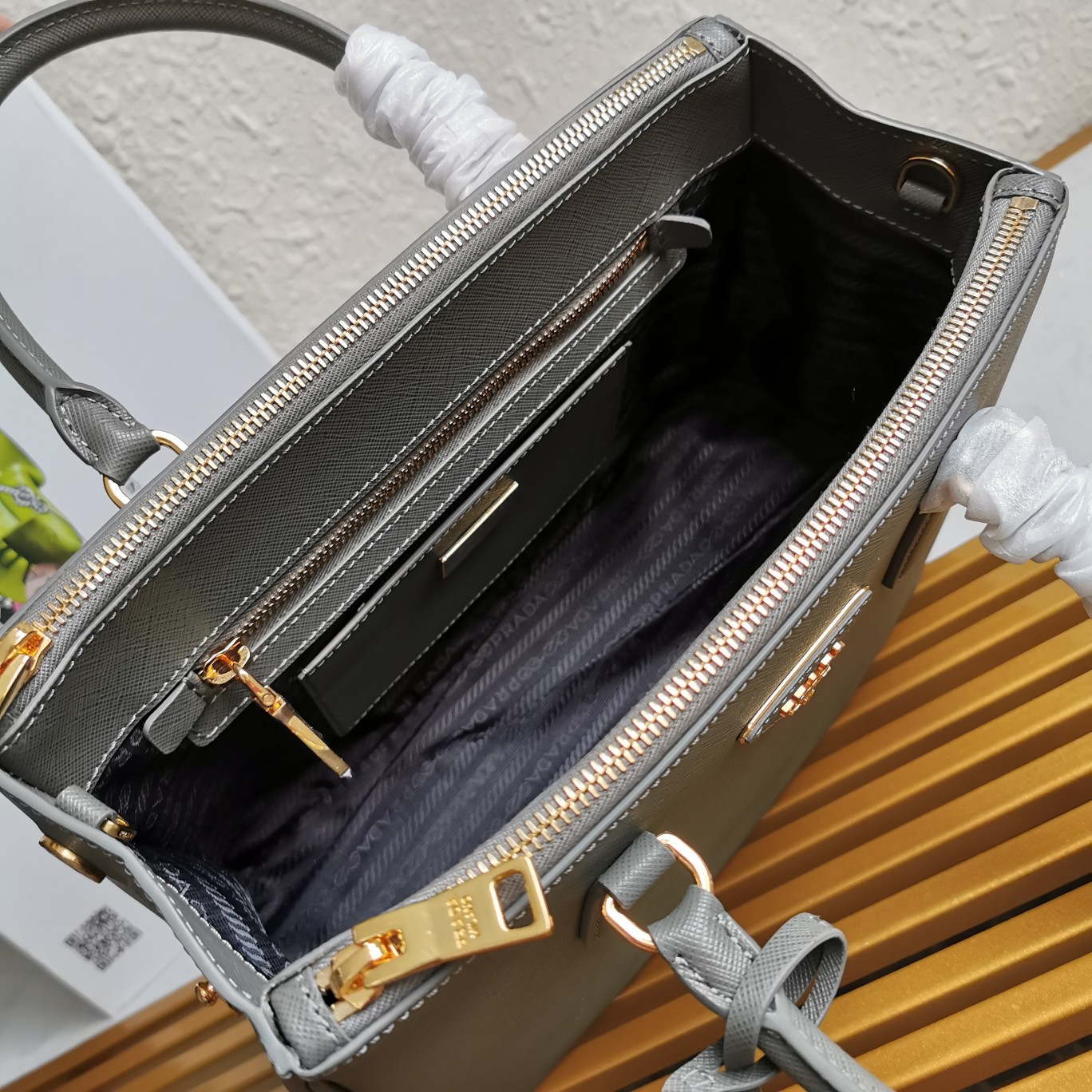 複刻普拉達包包 中號Prada Galleria Saffiano皮革手袋 殺手包 灰色