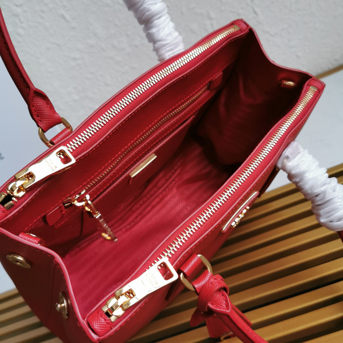 複刻普拉達包包 中號Prada Galleria Saffiano皮革手袋 殺手包 紅色