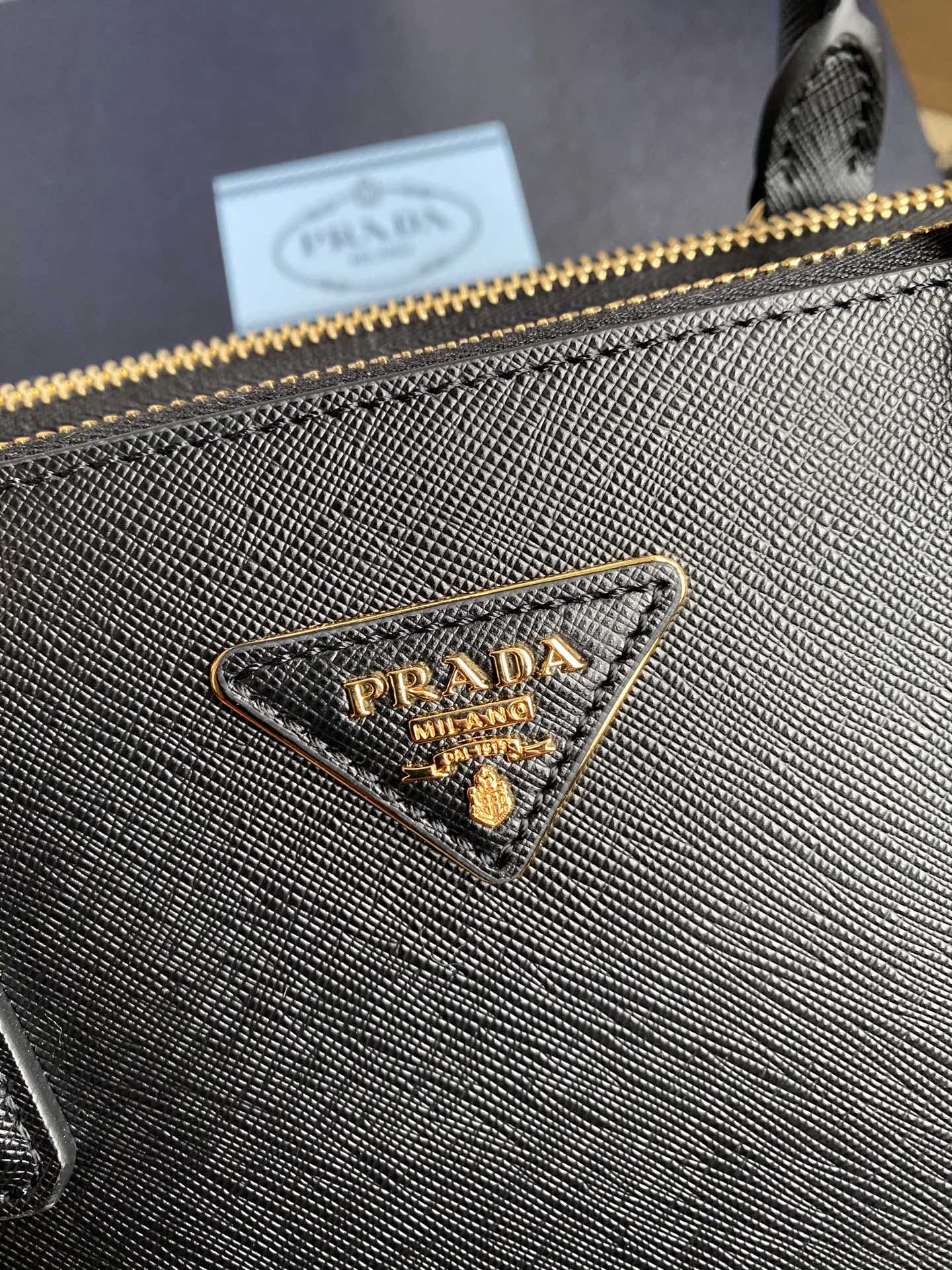 高仿普拉達包包 大號Prada Galleria Saffiano皮革手袋 殺手包 黑色