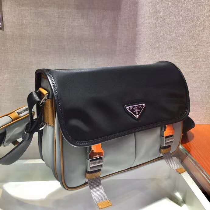 原單複刻普拉達包包 Prada Re-Nylon和Saffiano皮革單肩包 黑灰