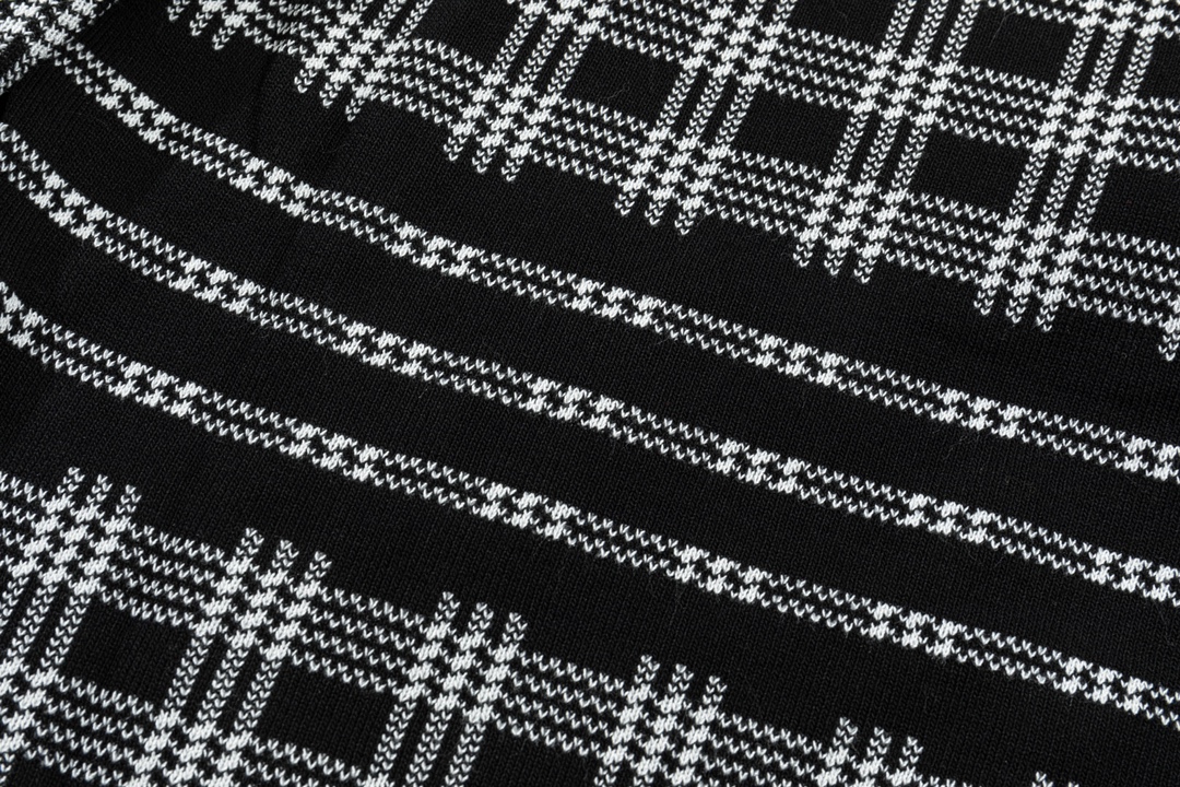 Thom Browne 2024經典格子高仿男裝短褲