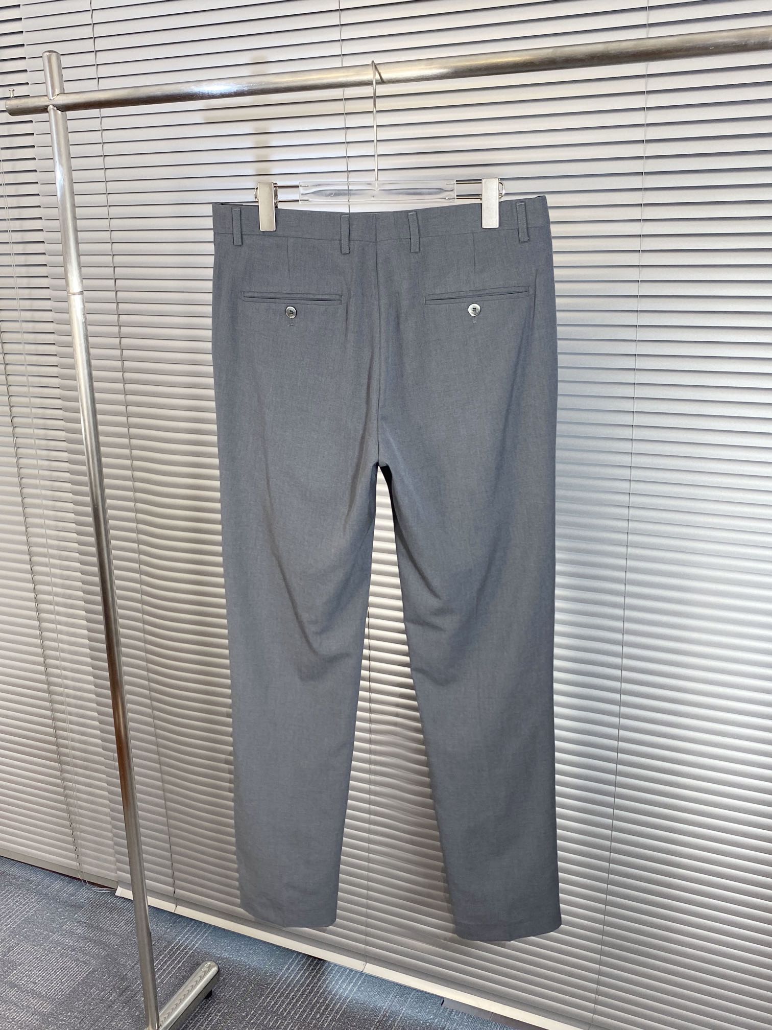 Thom Browne湯姆佈朗高仿精品衣服西服套裝褲子西褲男裝
