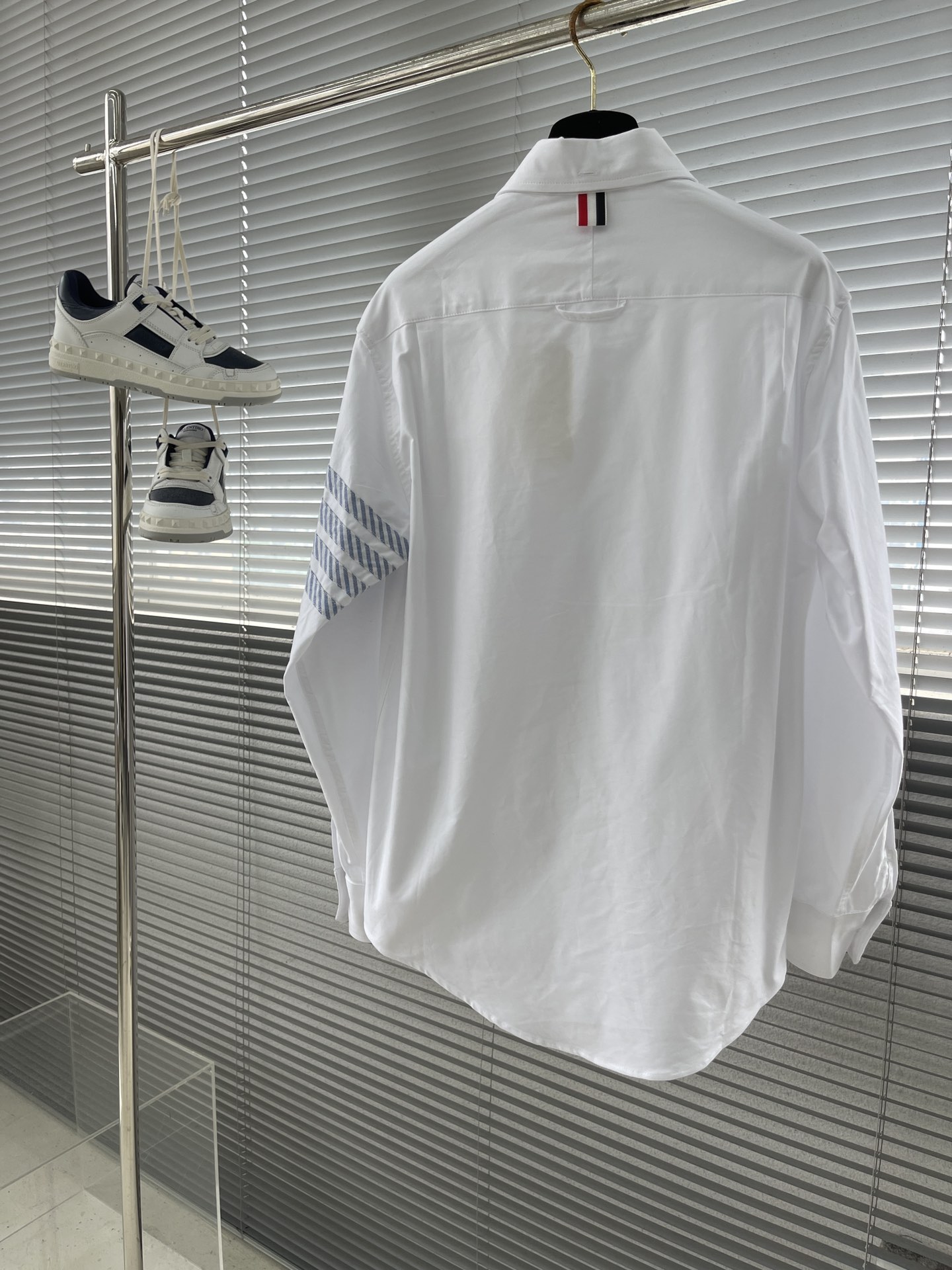 特姆佈朗TB高仿精品衣服純色白色襯衣