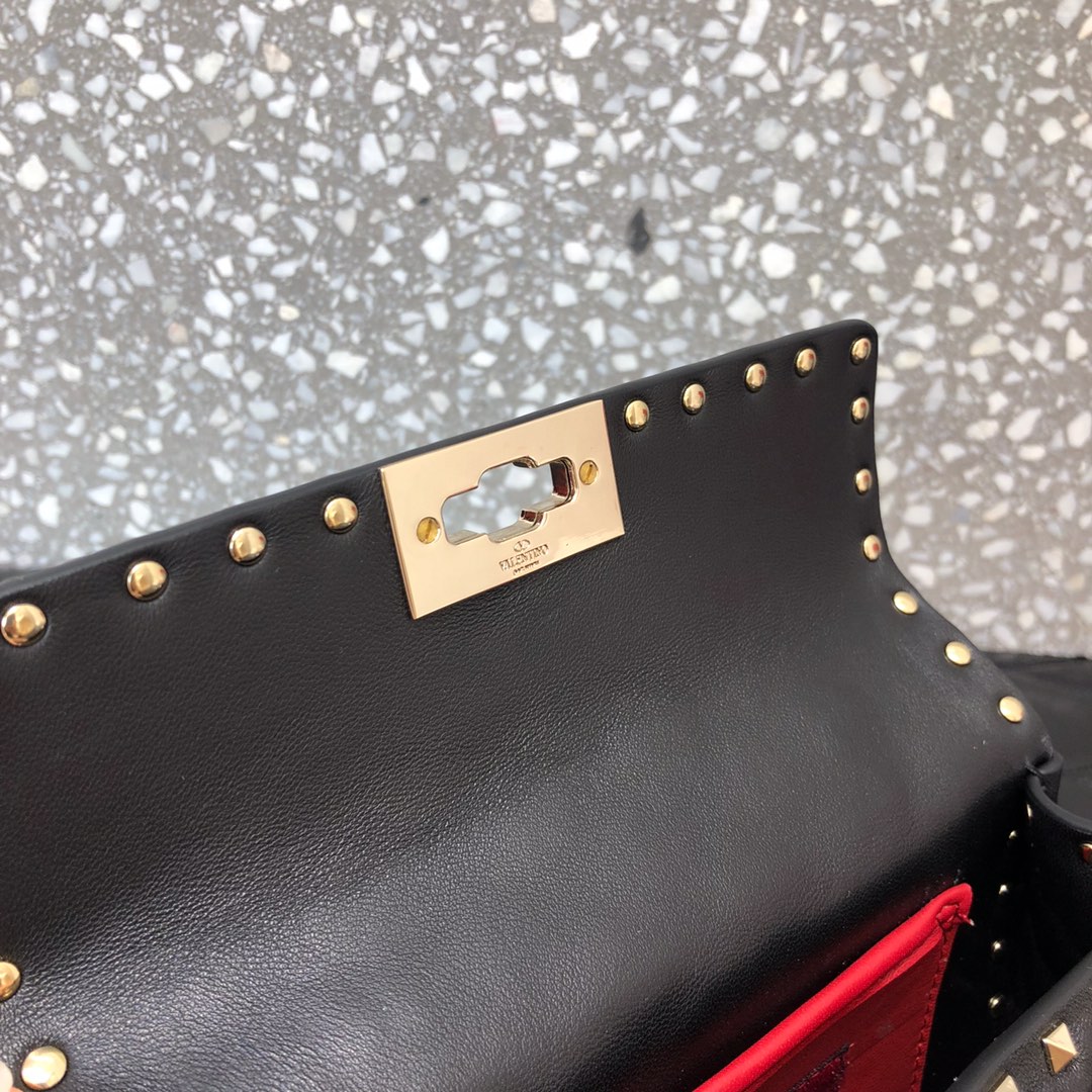 高仿VALENTINO華倫天奴包包 ROCKSTUD SPIKE小號軟牛革手袋 黑金