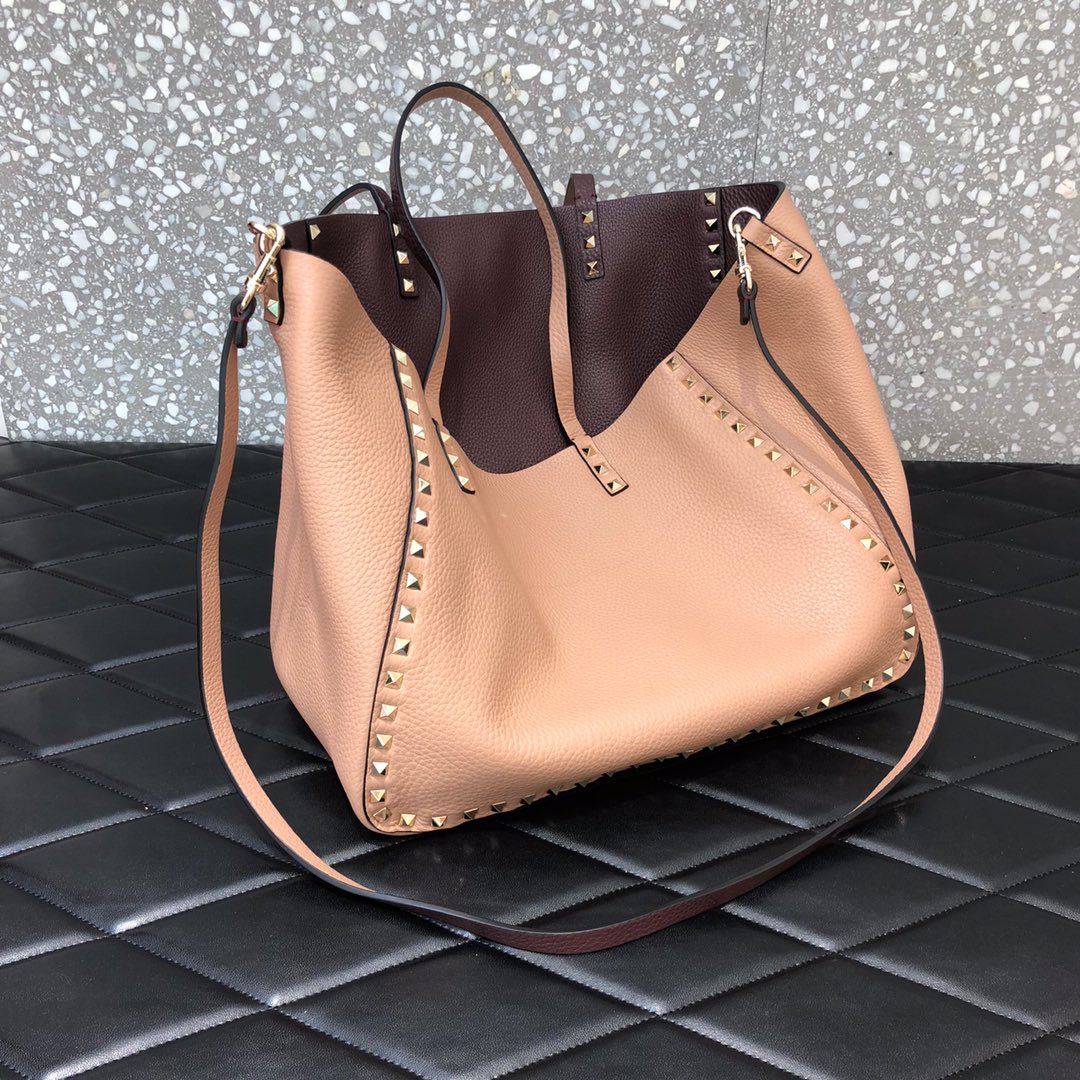 1比1原單VALENTINO華倫天奴包包 ROCKSTUD TOTE BAG雙面購物包 杏色-棕色