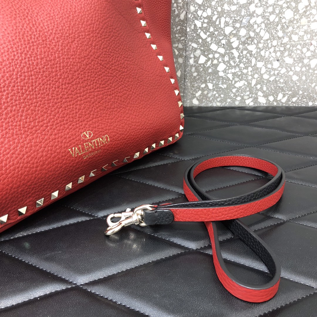 1比1原單VALENTINO華倫天奴包包 ROCKSTUD TOTE BAG雙面購物包 黑-紅