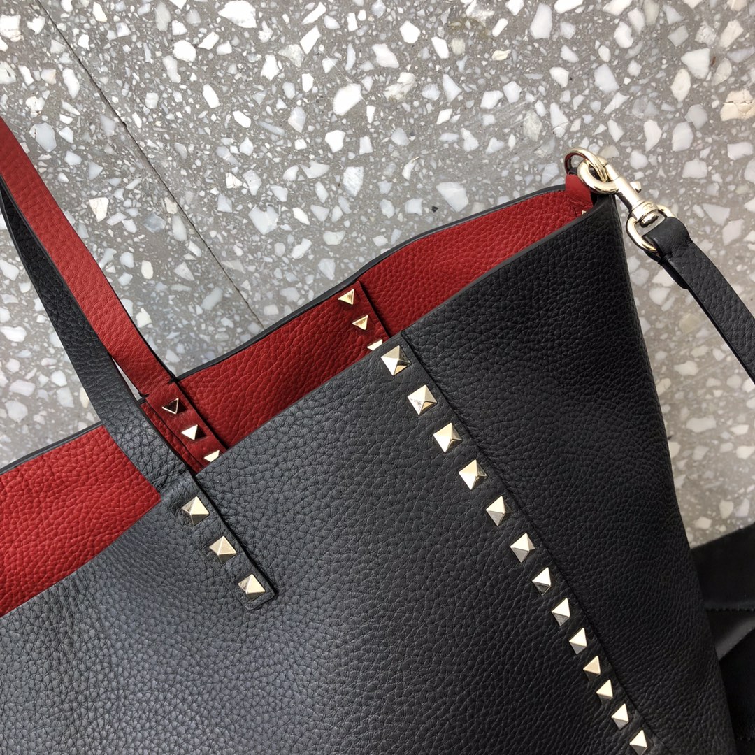 1比1原單VALENTINO華倫天奴包包 ROCKSTUD TOTE BAG雙面購物包 黑-紅