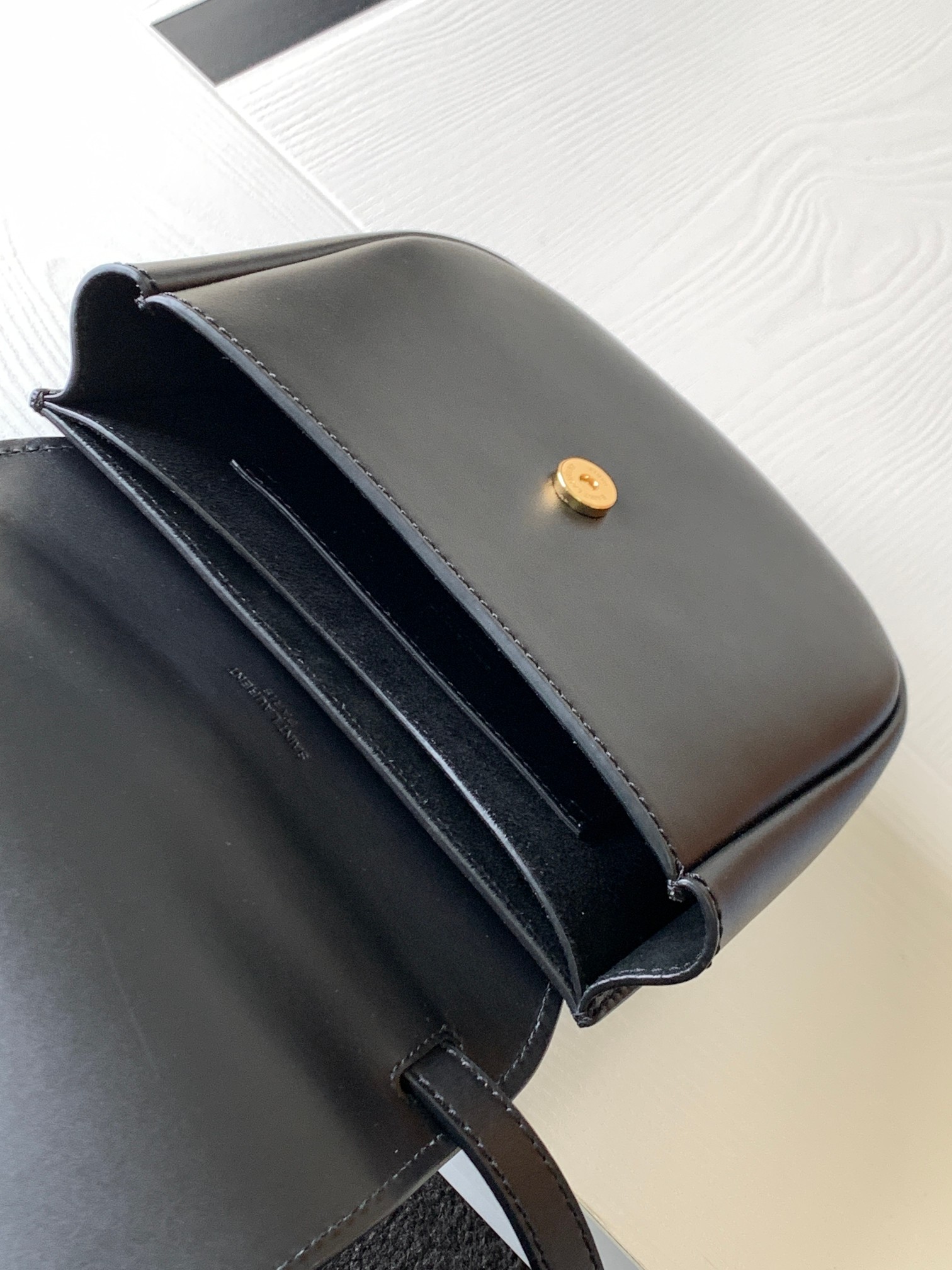 専櫃複刻YSL聖羅蘭包包 kaia滑面皮革小型書包 馬鞍包 黑色