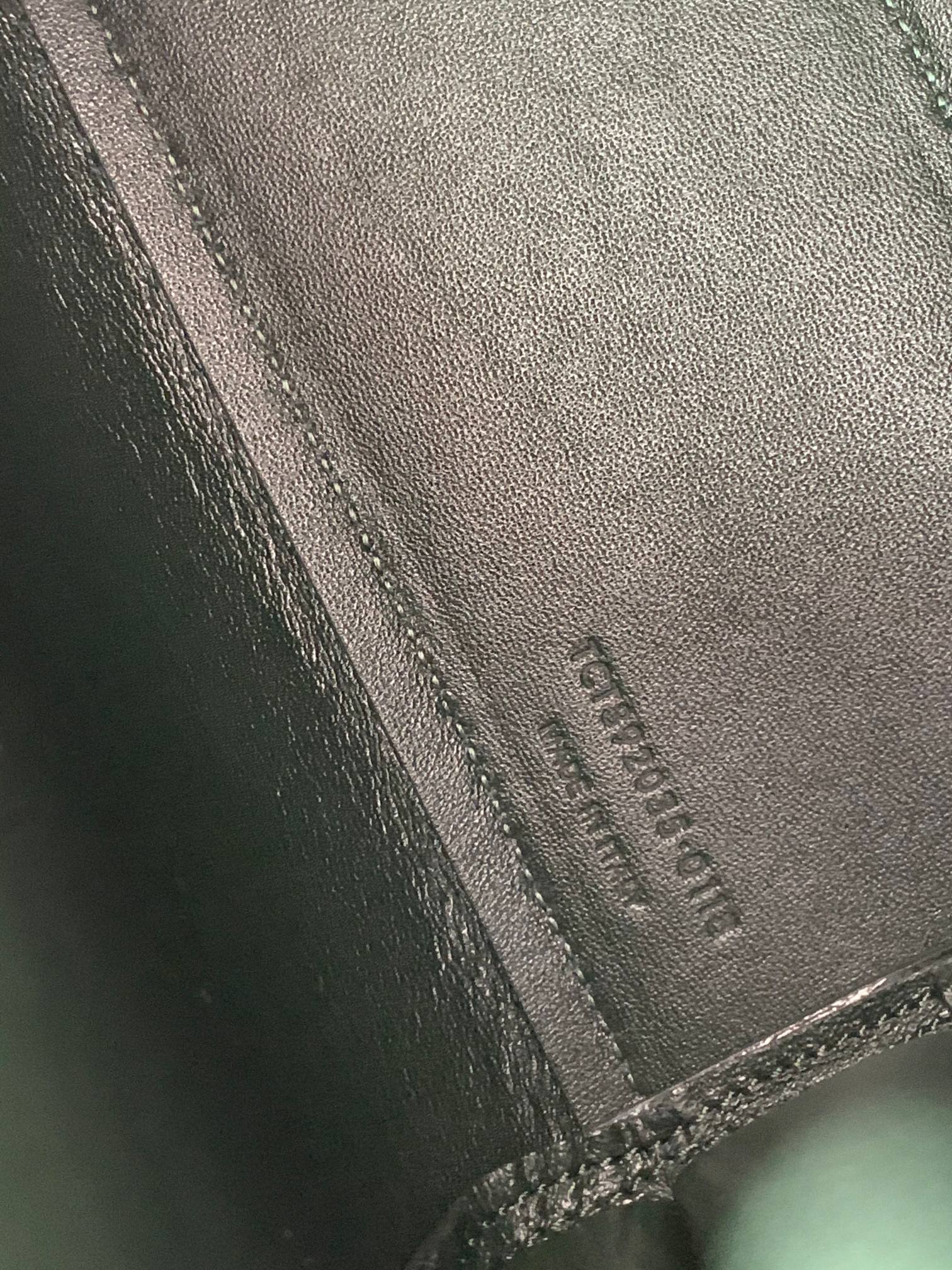 高仿YSL聖羅蘭包包 sac de jour鱷魚壓紋光面皮革NANO手袋 緑色