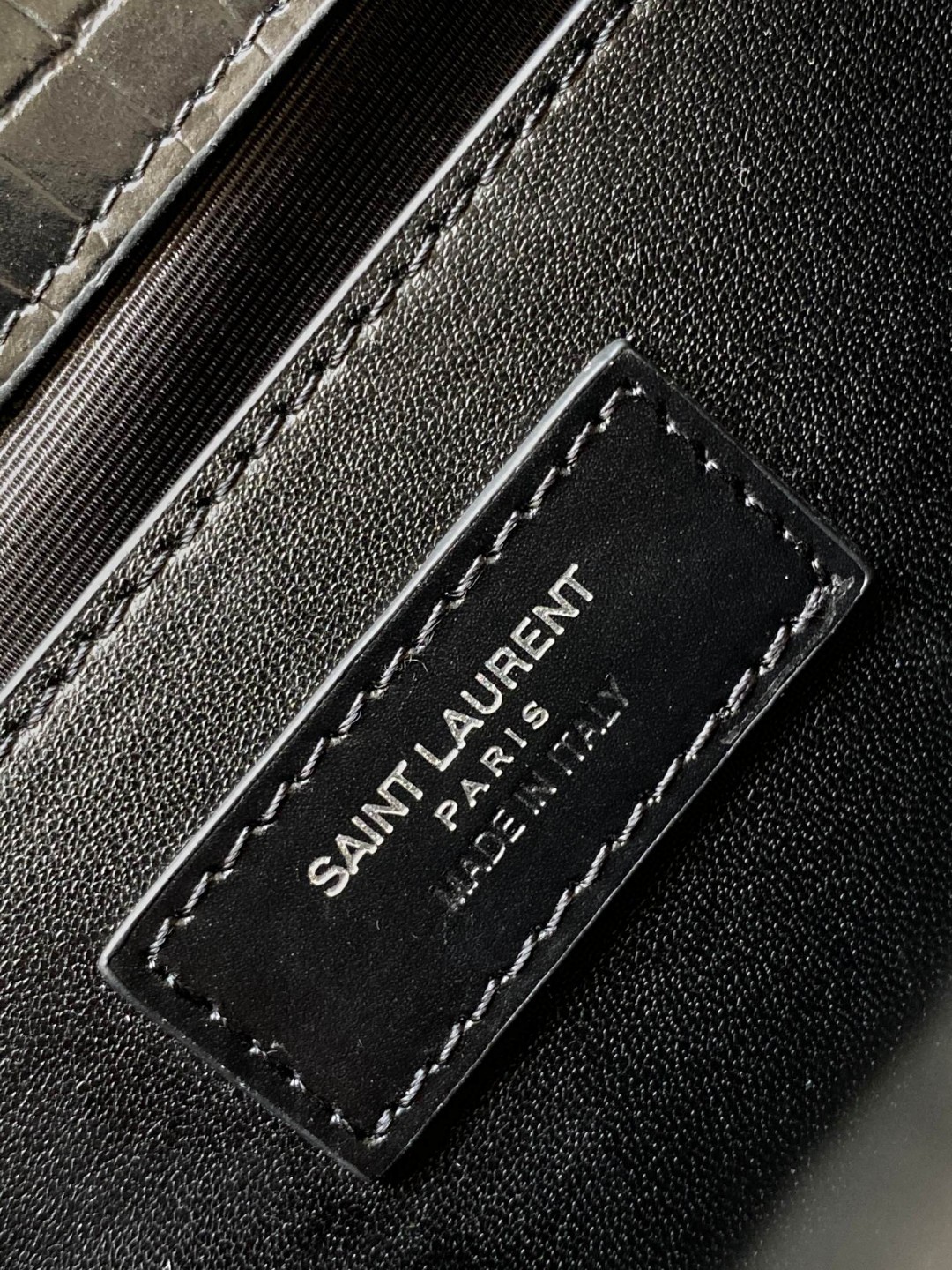 1比1複刻YSL聖羅蘭包包 kate鱷魚壓紋皮革中型流蘇手袋 黑銀